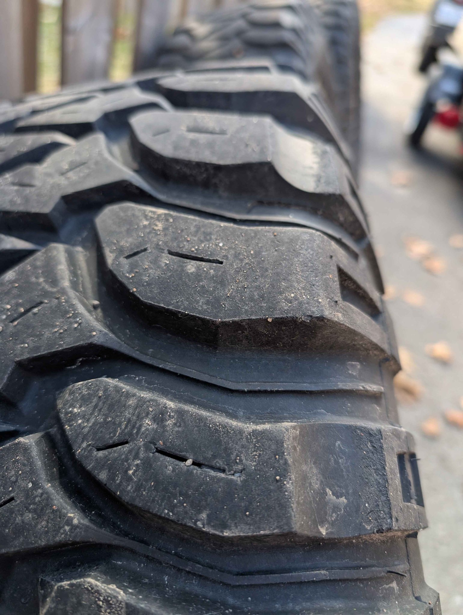 Set of 5, 33x12.5x17 Mickey Thompson MTZ M&S tires on pro comp extreme ...