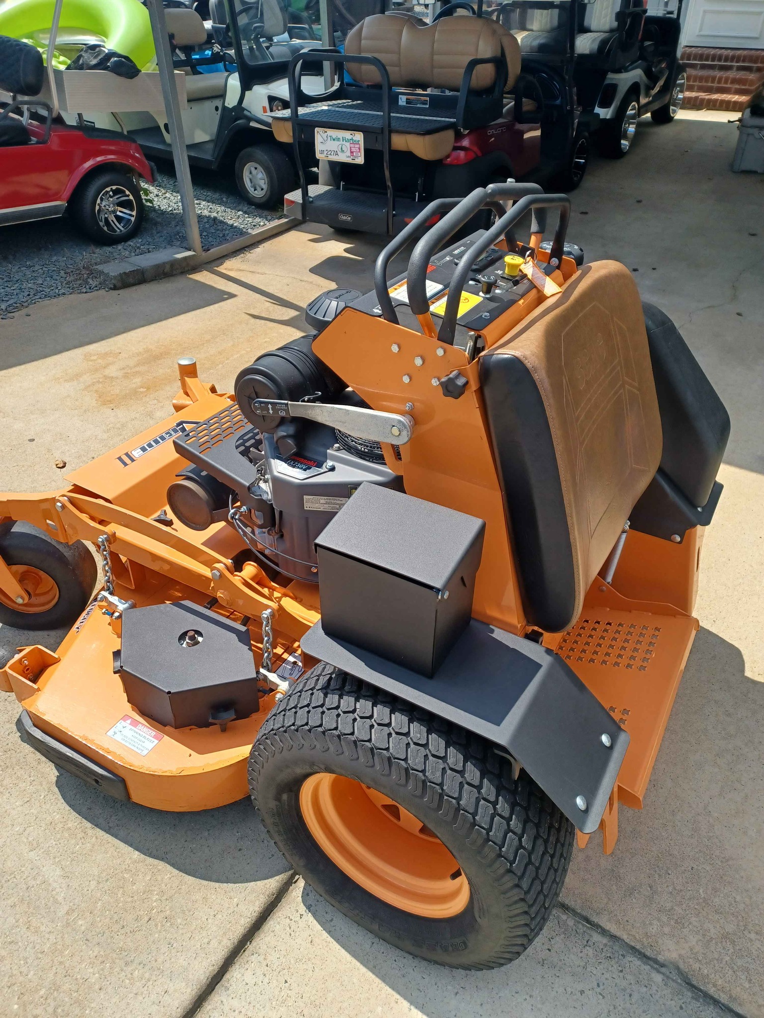 2021 SCAG VRIDE 2 COMMERCIAL MOWER Stander 23.5hp kawasaki 52 inch
