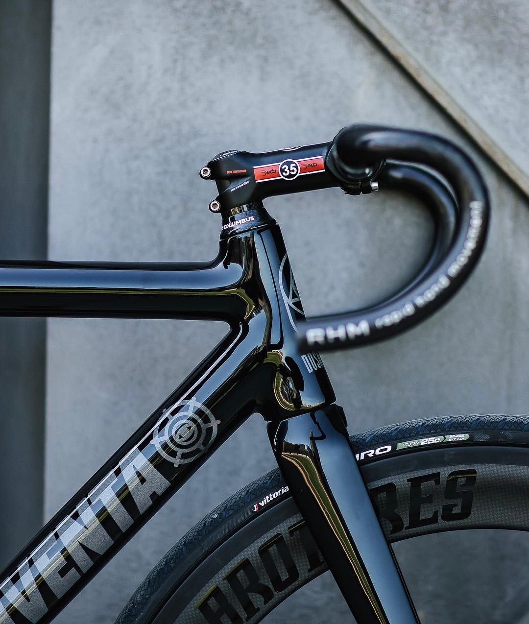 Dosnoventa - Neo Tokyo is here 🎌!! Our flagship frame set model