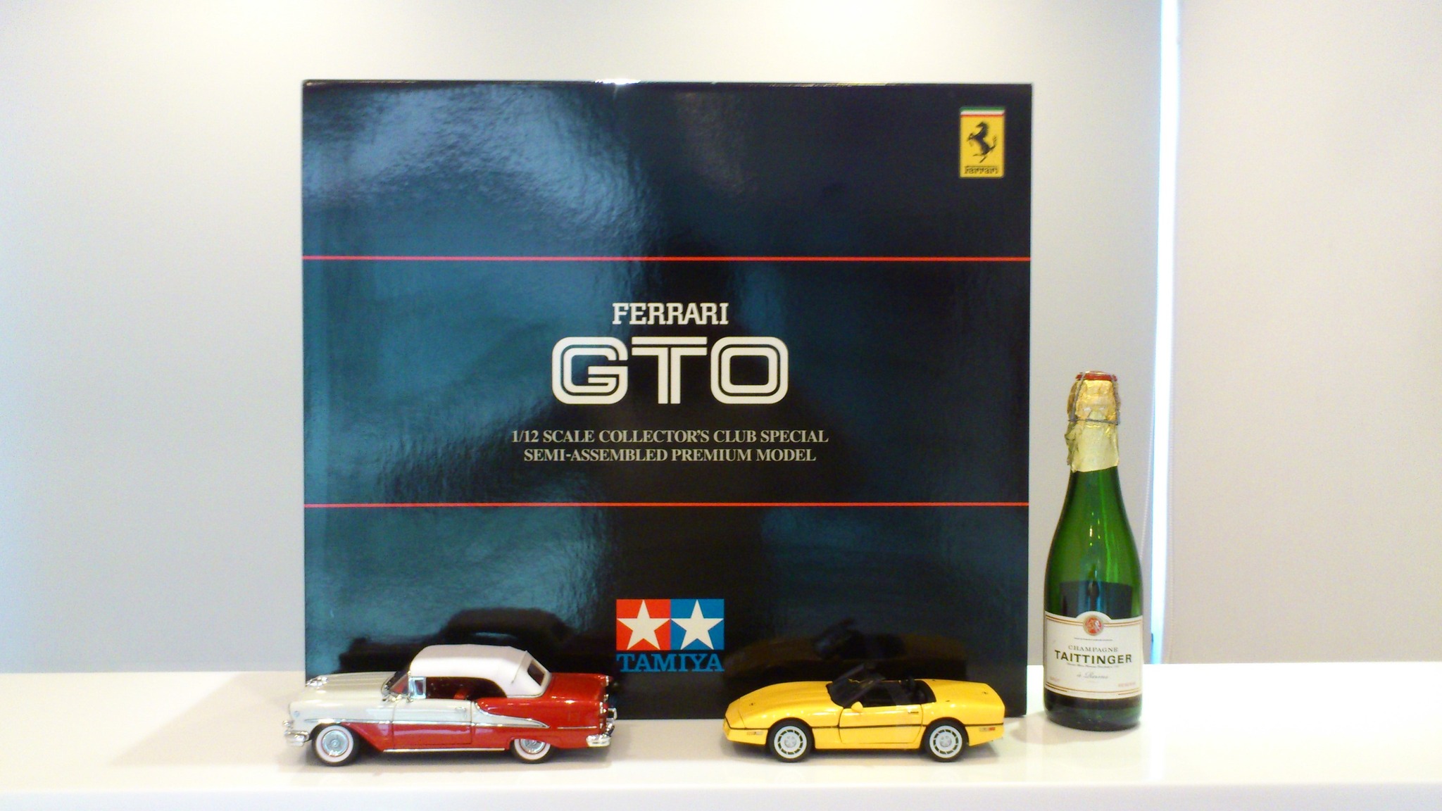 Unboxing the brand-new TAMIYA 1/12 Ferrari 288 GTO plastic model