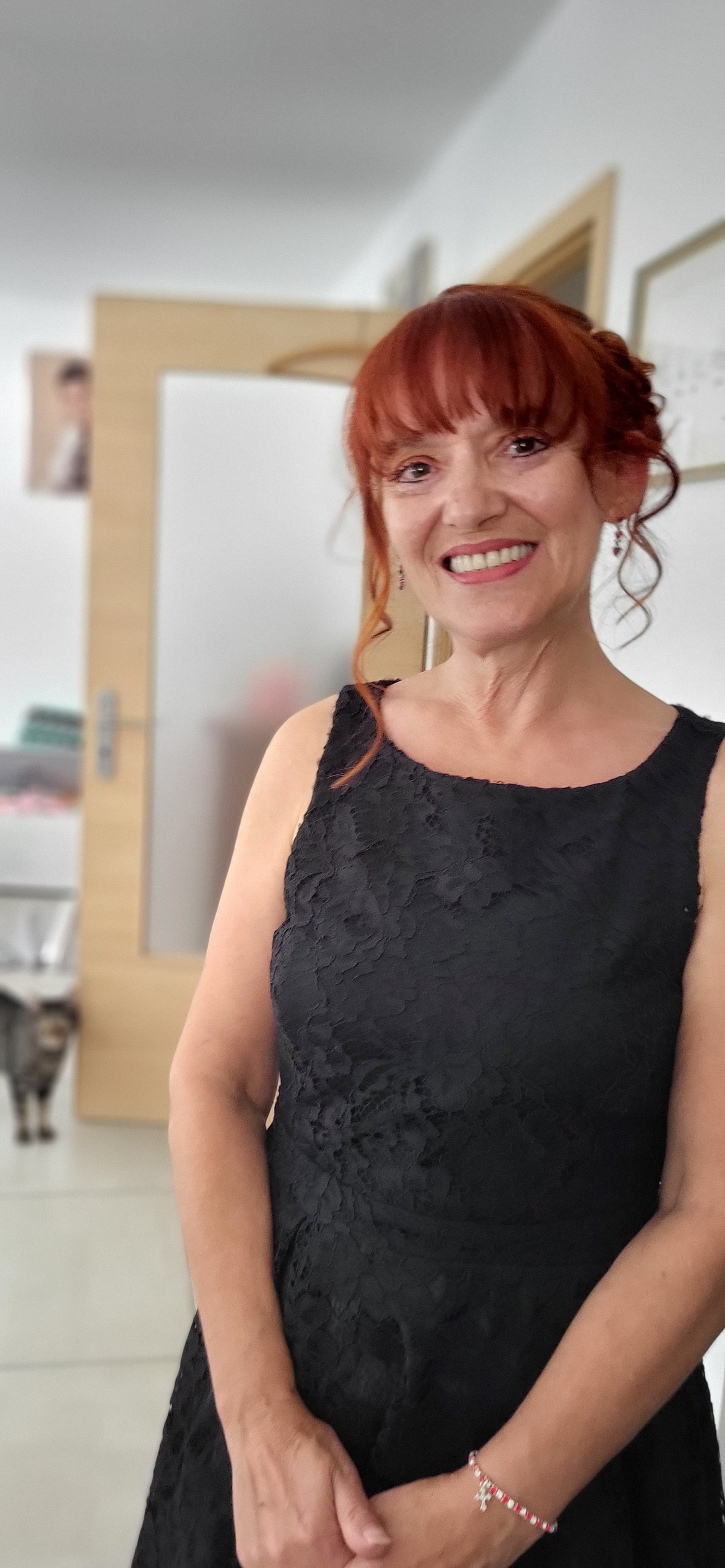 Laura - Je pouvais rester des heures A écouter le ciel Dans l’embrasure ...