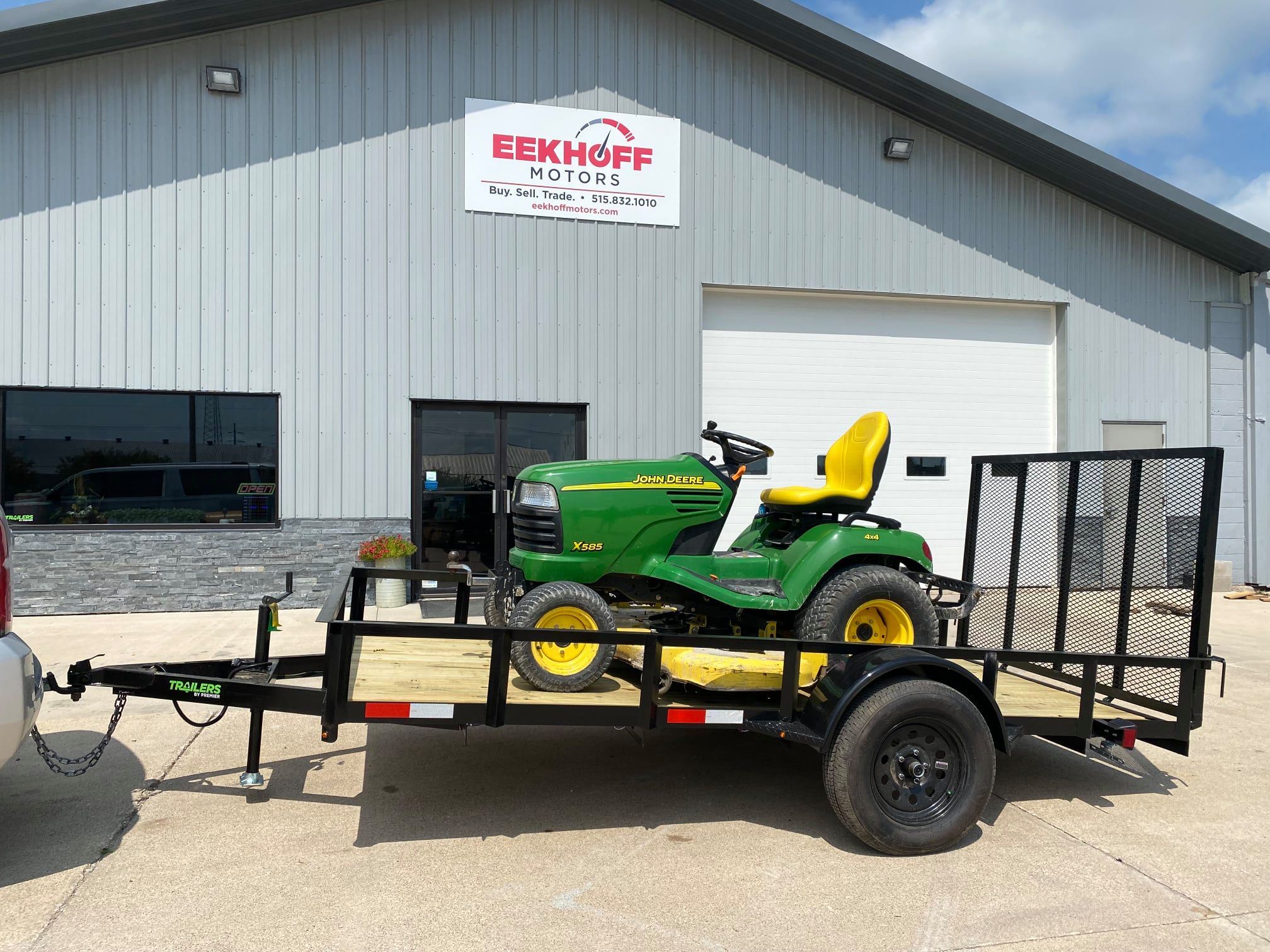 Eekhoff Motors - 💚 Mowing season is not over yet!! 💚...