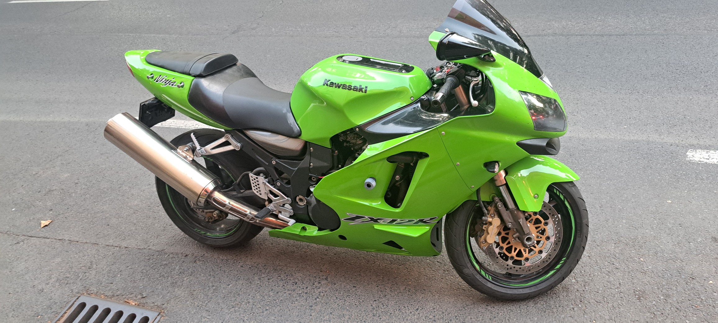 Greetings from hungary, kawasaki zx12r b2 2003😊
