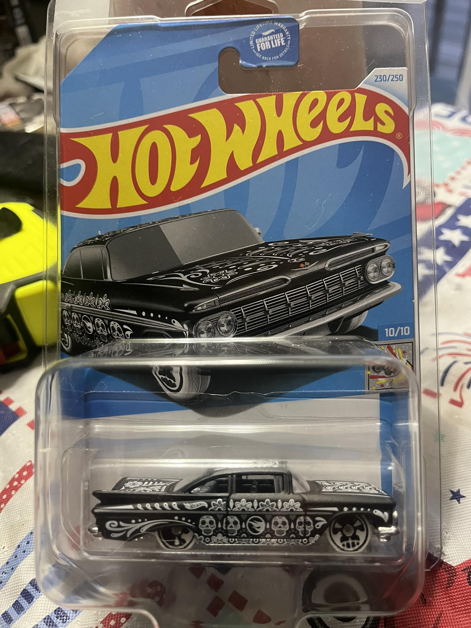Hot Wheels 2026 A Case '59 Chevy Impala 44/250 – Rossa, Serie Layin' Low, 1:64 Diecast