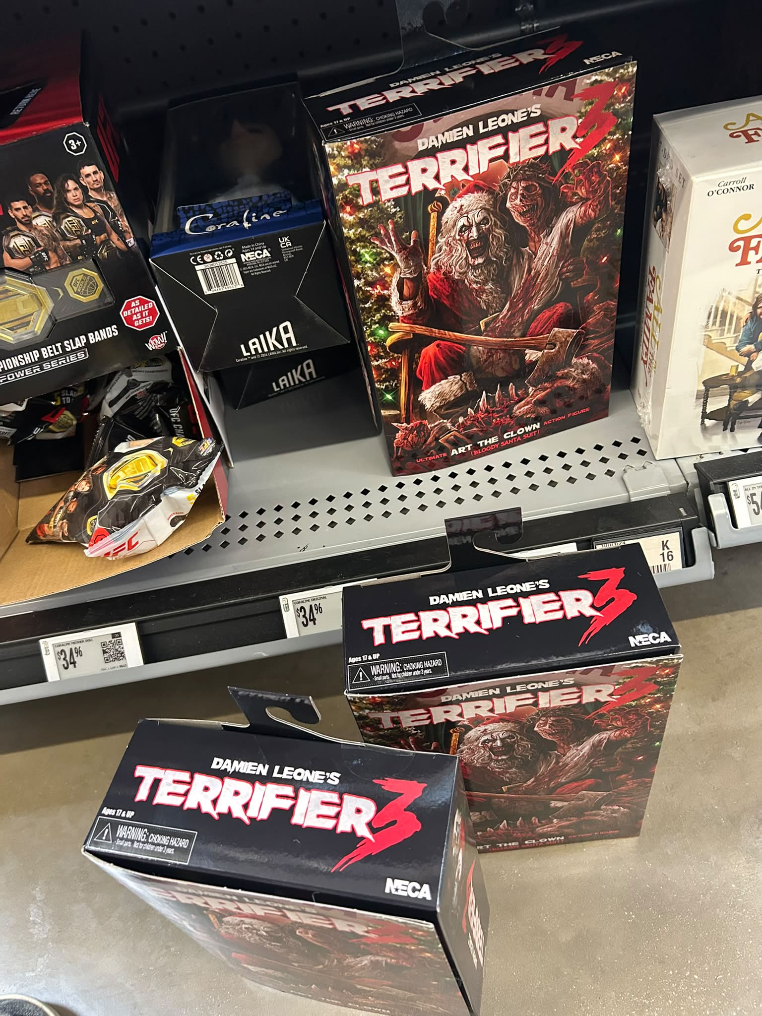 Walmart in Floresville Texas Rity TERRIFIER LEONE'S DAMIEN