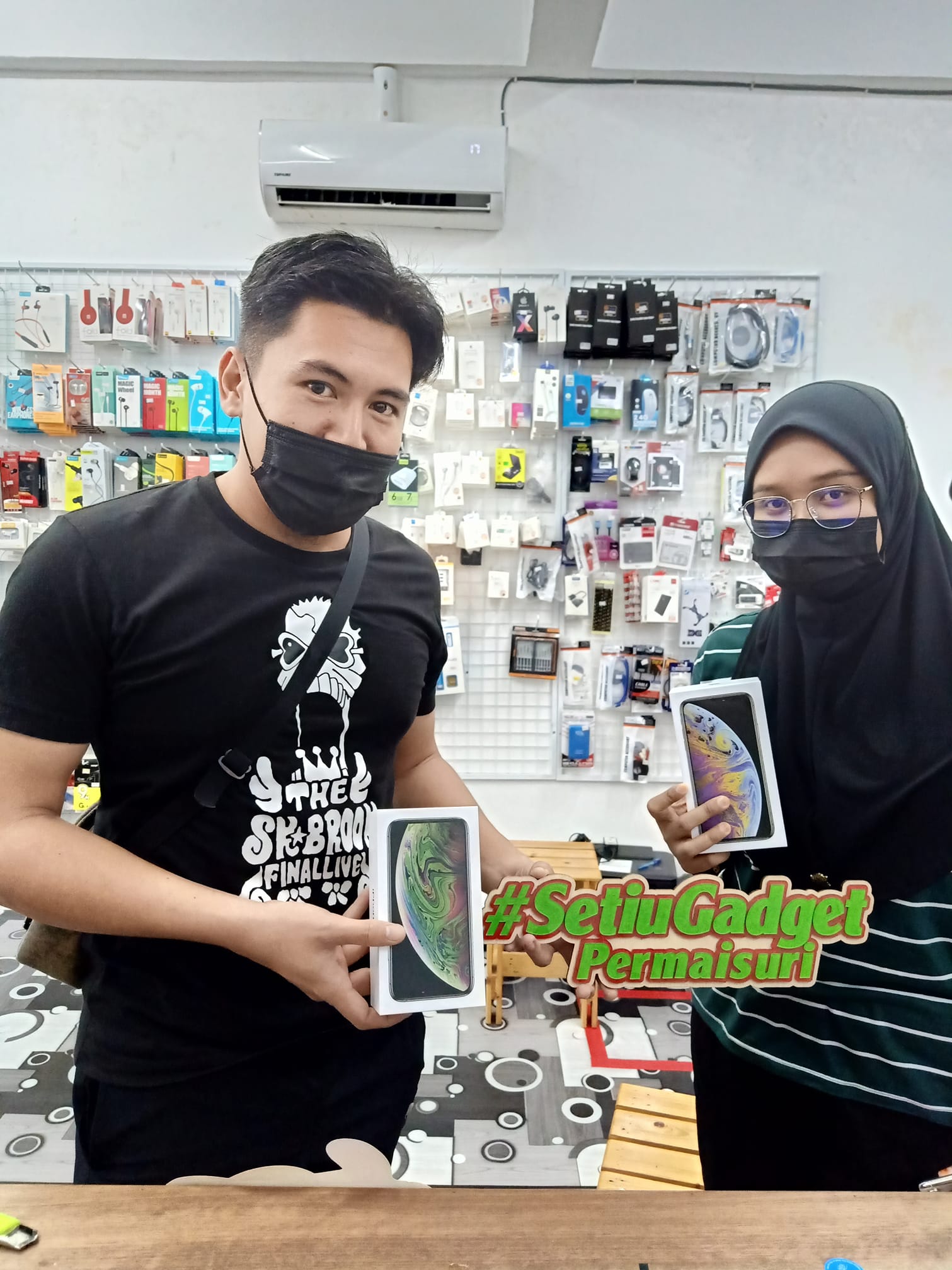 Anda sedang mencari kedai membaiki telefon dan komputer? SILA DATANG KE ...