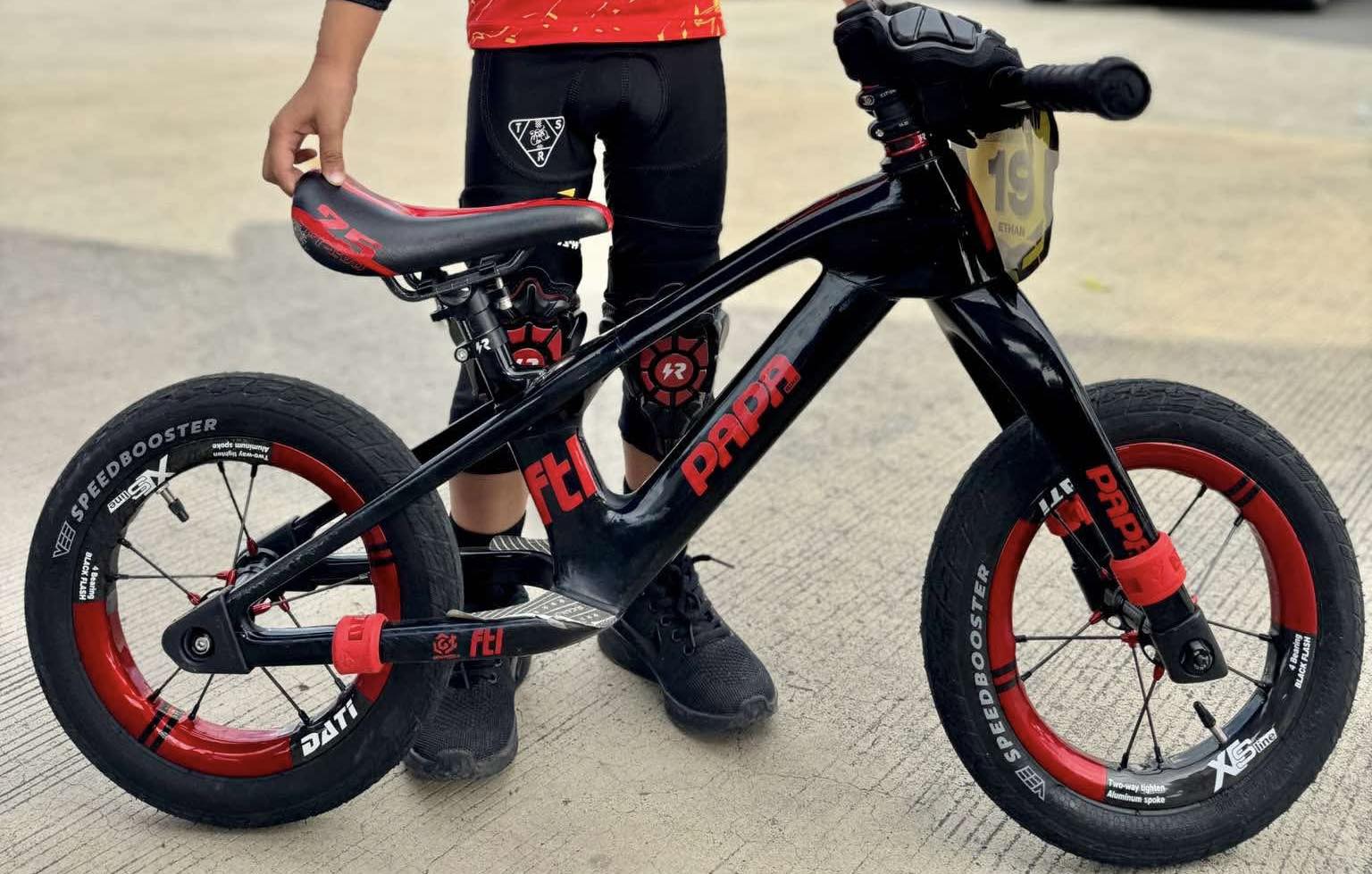 For sale FTL Papa bike frame Only! Minor signs of usage. Bike skin 
