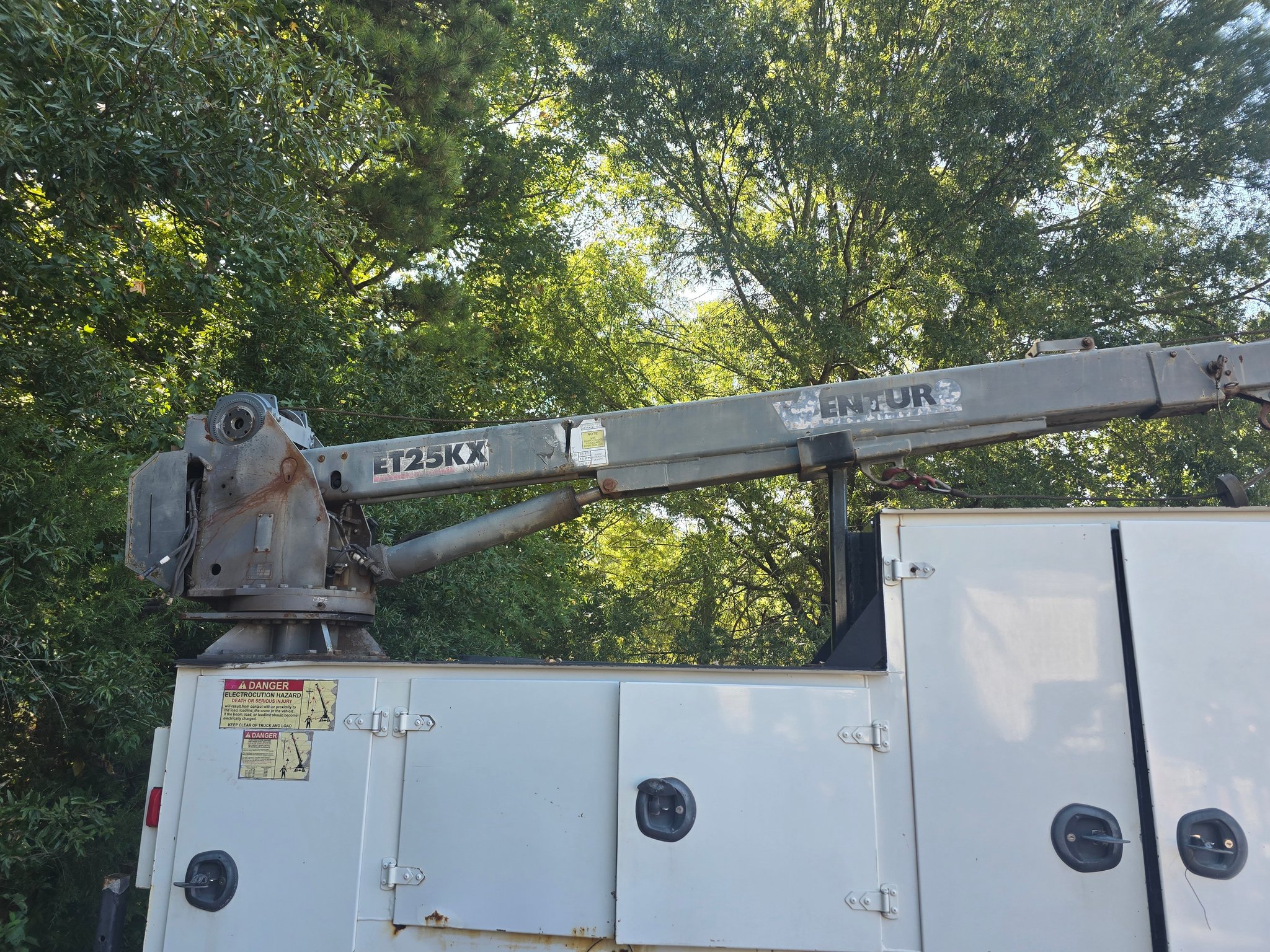 What is an ET25KX crane worth without a motor?