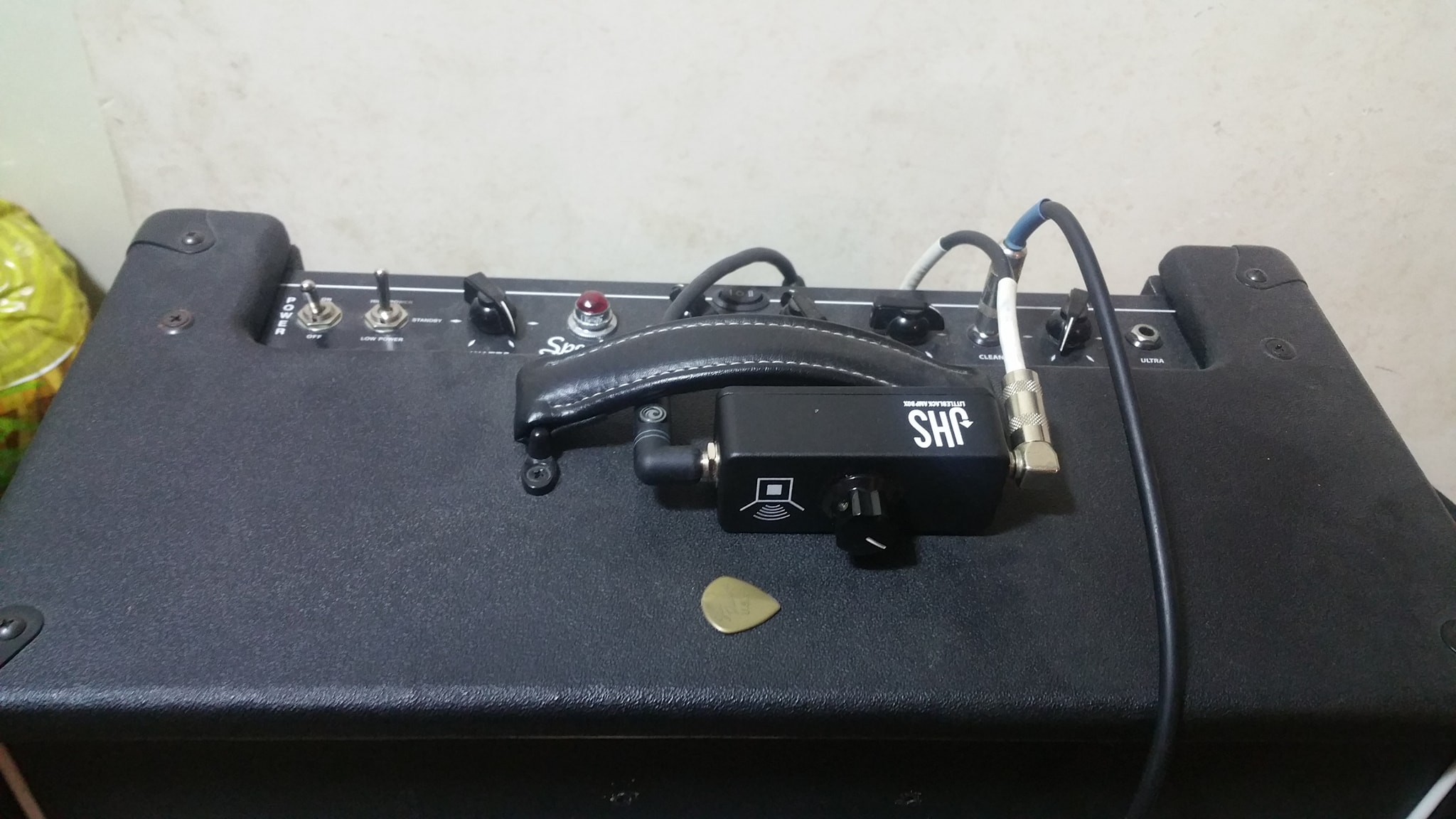 VHT Valvulator tube buffer review for solid state amps