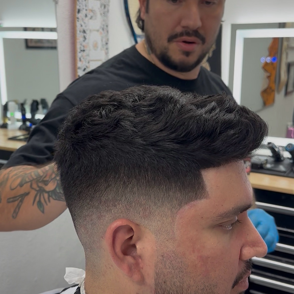 💎chippi💎 is one of my favorite artists/barbers in MIAMI. This undercut ...