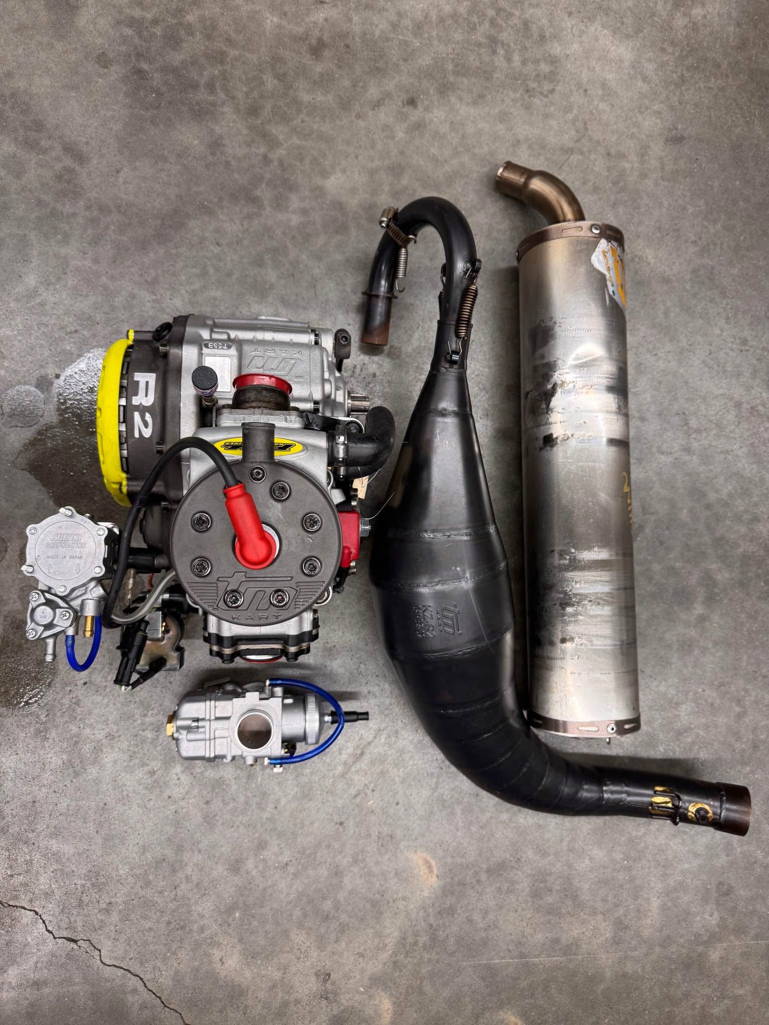 TM R2 Total Black kart engine