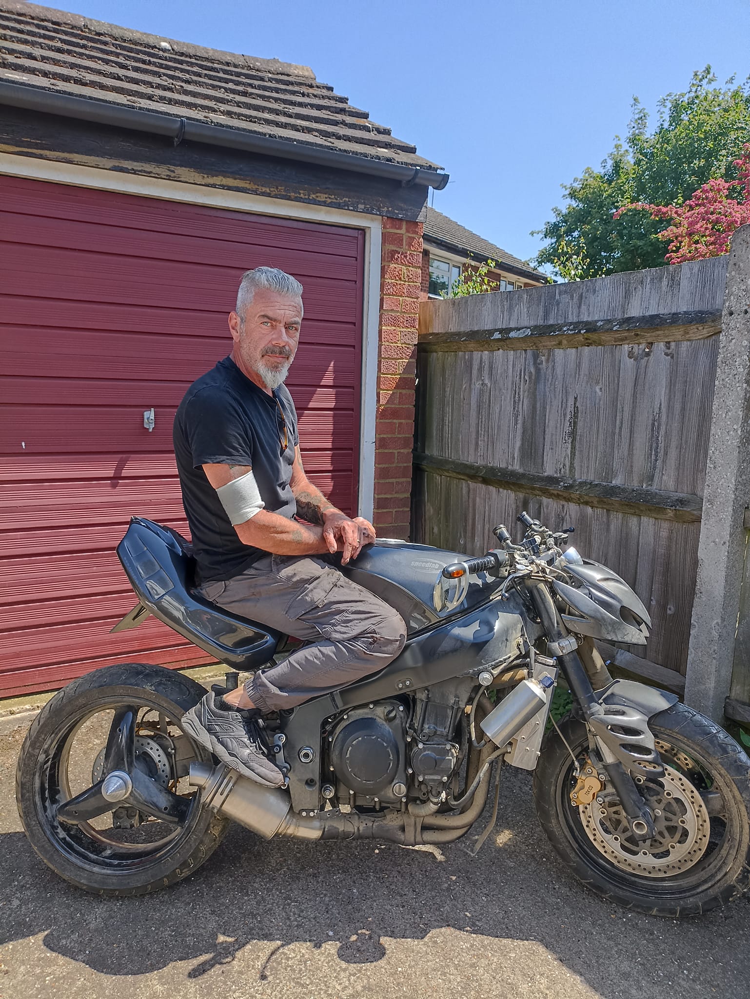 Zxr750 streetfighter for sale in reading