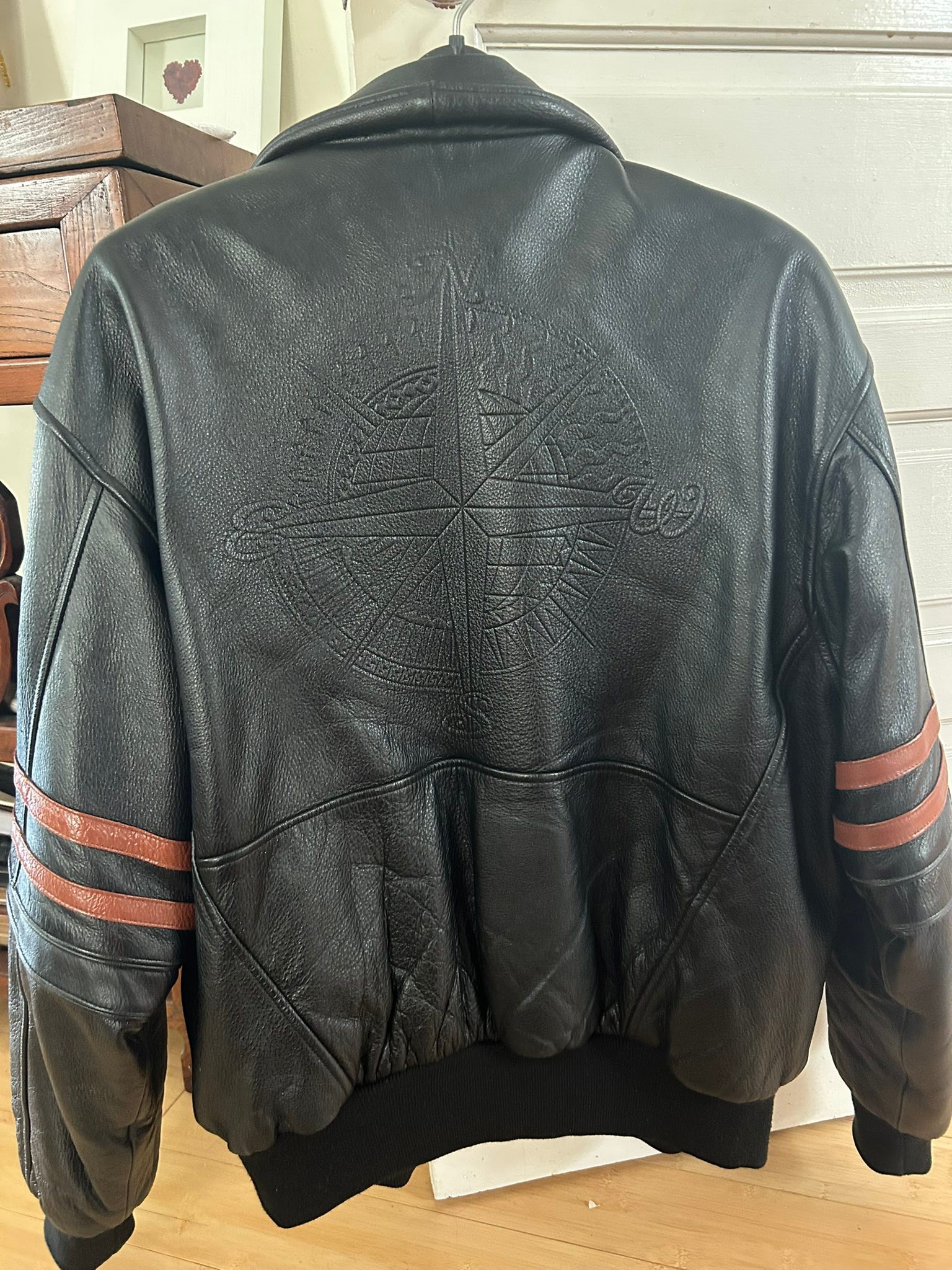 Leather famous brand by Hill Archer with fur lining Medium jacket 