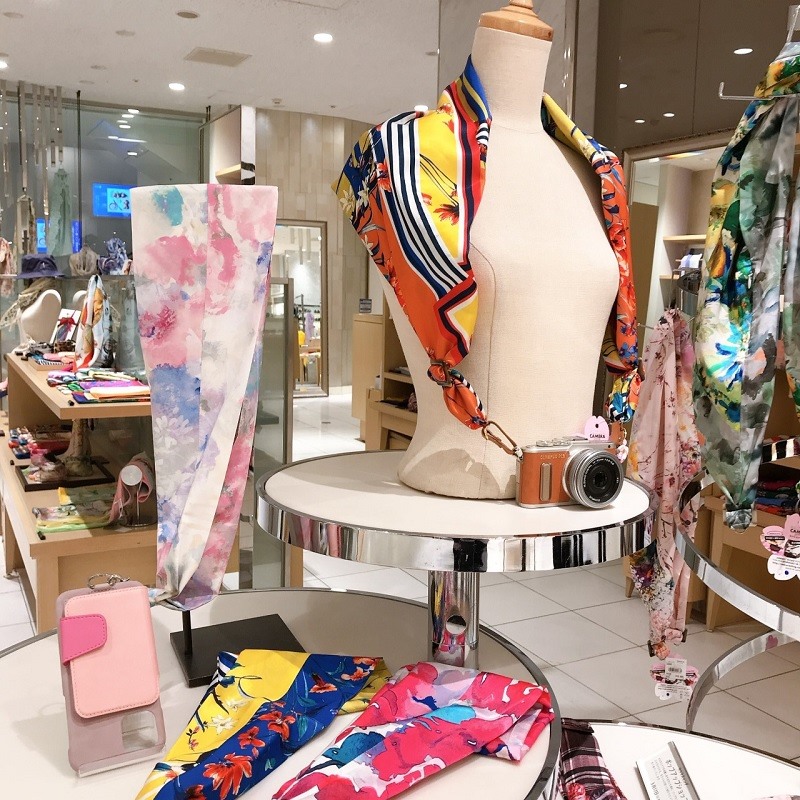伊勢丹新宿店 - 【伊勢丹の春を集めました第5弾♪】 身に着けると人目を引きそうな華やかなアイテムが続々と登場♪... | Facebook