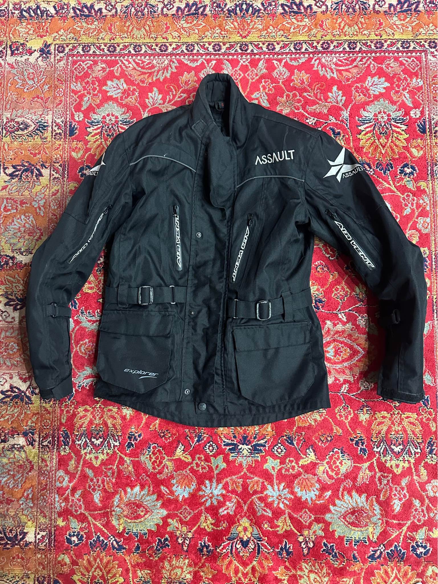 BMW Venting Jacket & Trousers Sizes: Jacket 58 XL, Trousers 54