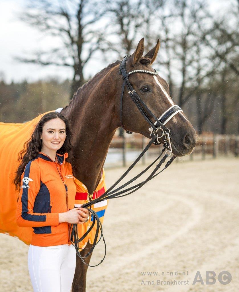 KNHS Paardensport - In de in Nispen bij Dressuurstal Argonaut verreden ...