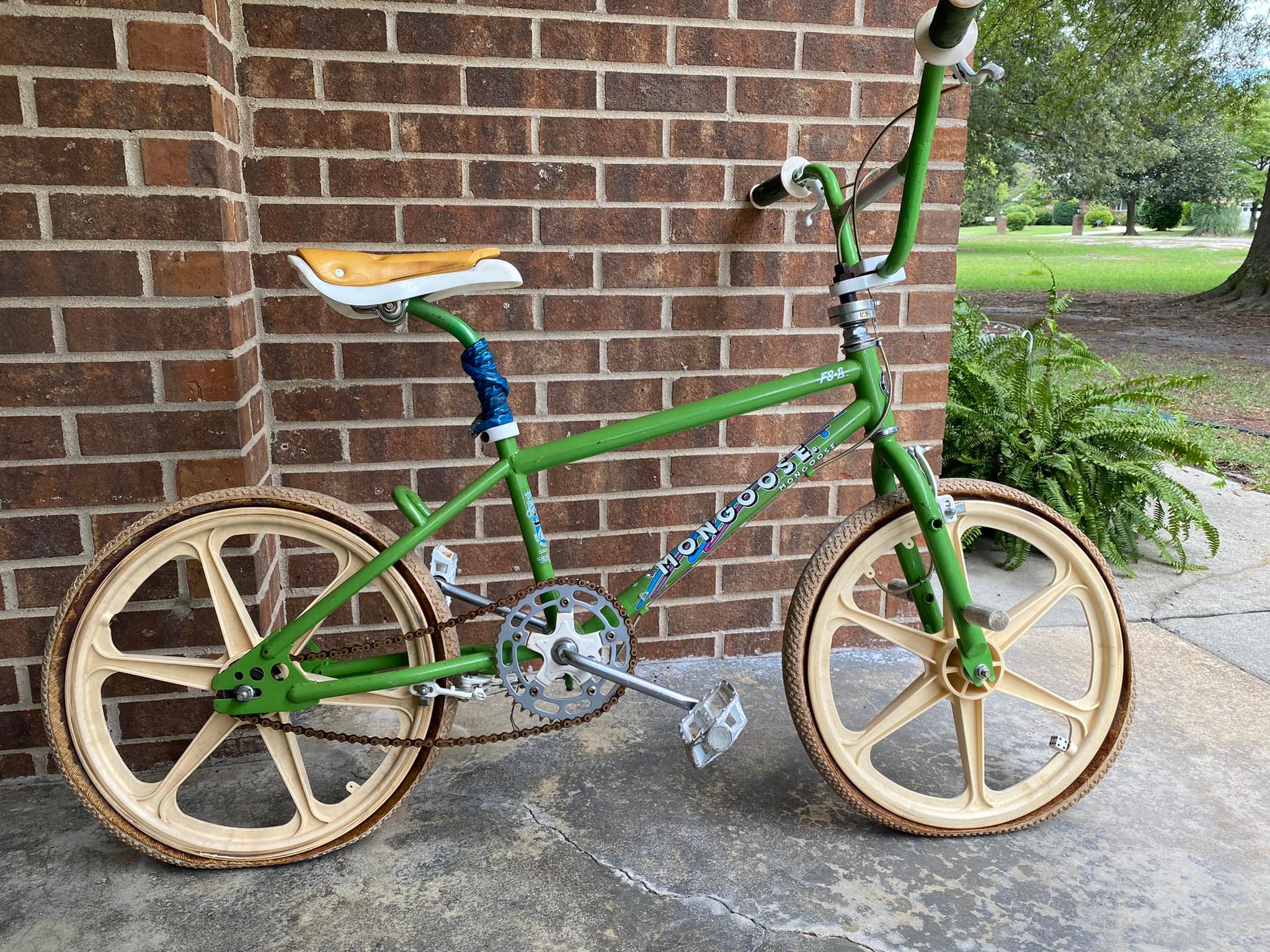 What's the value of a 2000 Fuzz Extreme Mongoose BMX?