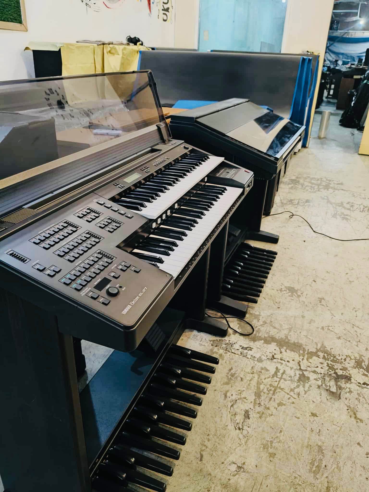 Yamaha electone el 27 For Sale | Musical Instruments | Carousell 