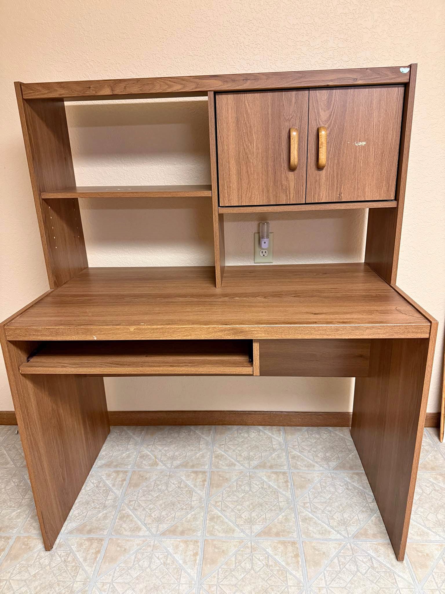 Computer desk-free - Desks - Keystone, South Dakota | Facebook