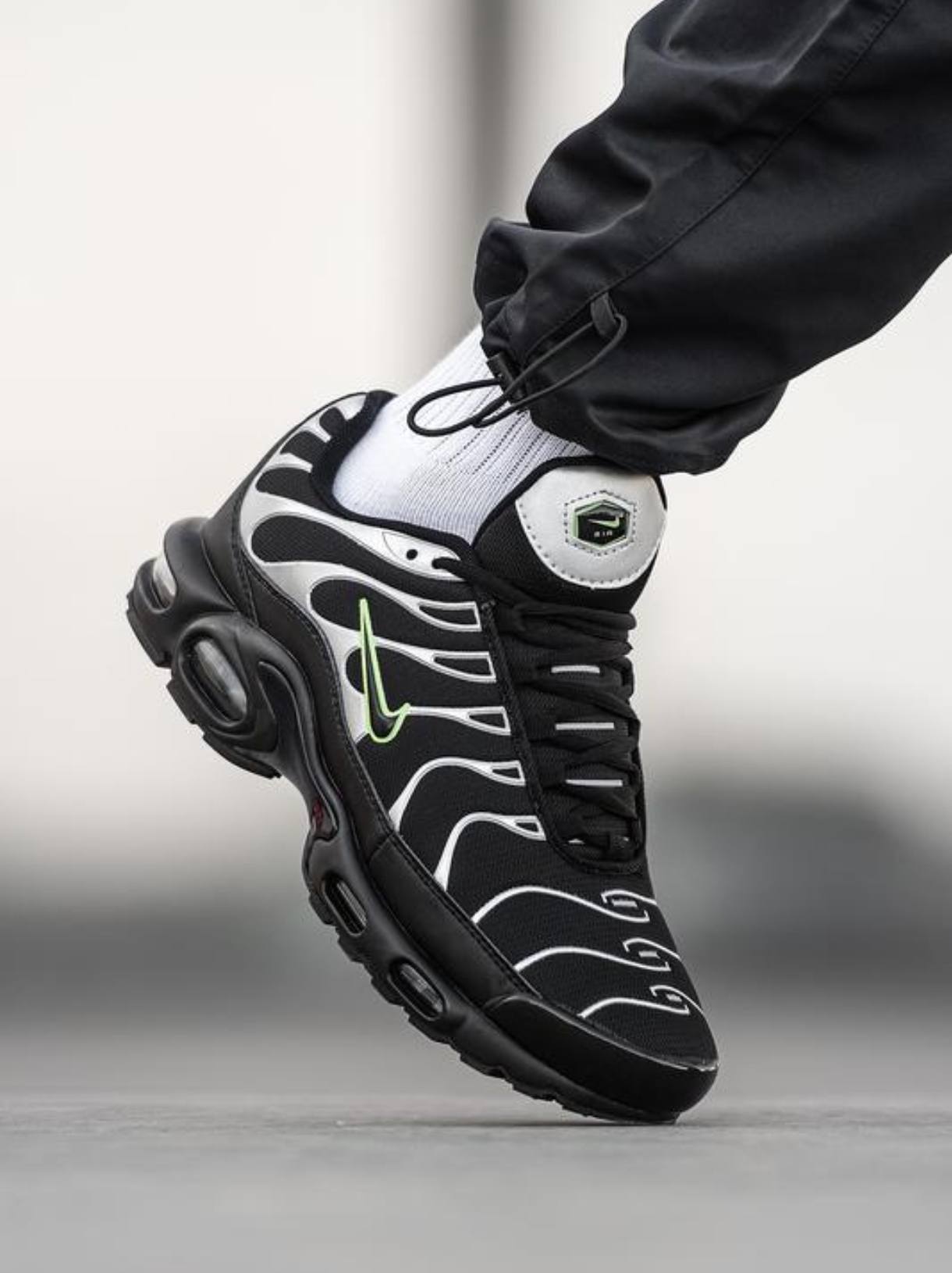 ❌❌ VENDU ❌❌Nike TN Air Max Plus Black Silver Green Strike 