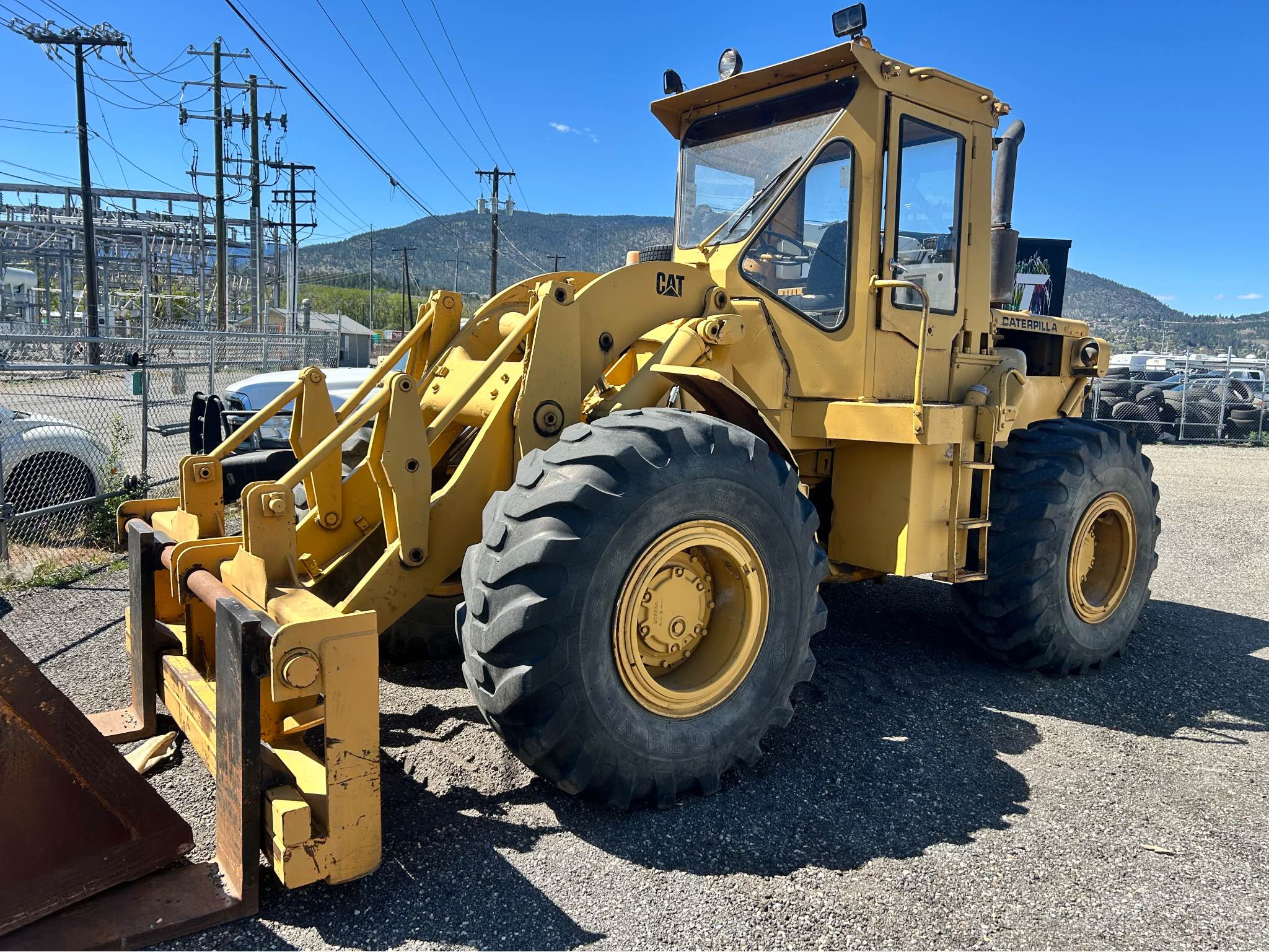 Cat 950C with multiple attachments - Snow Blowers - Penticton, British ...