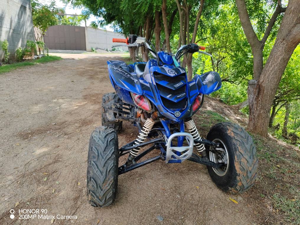Vendo yamaha raptor 660r 2001 acepto trato Vendo yamaha raptor 660r ...