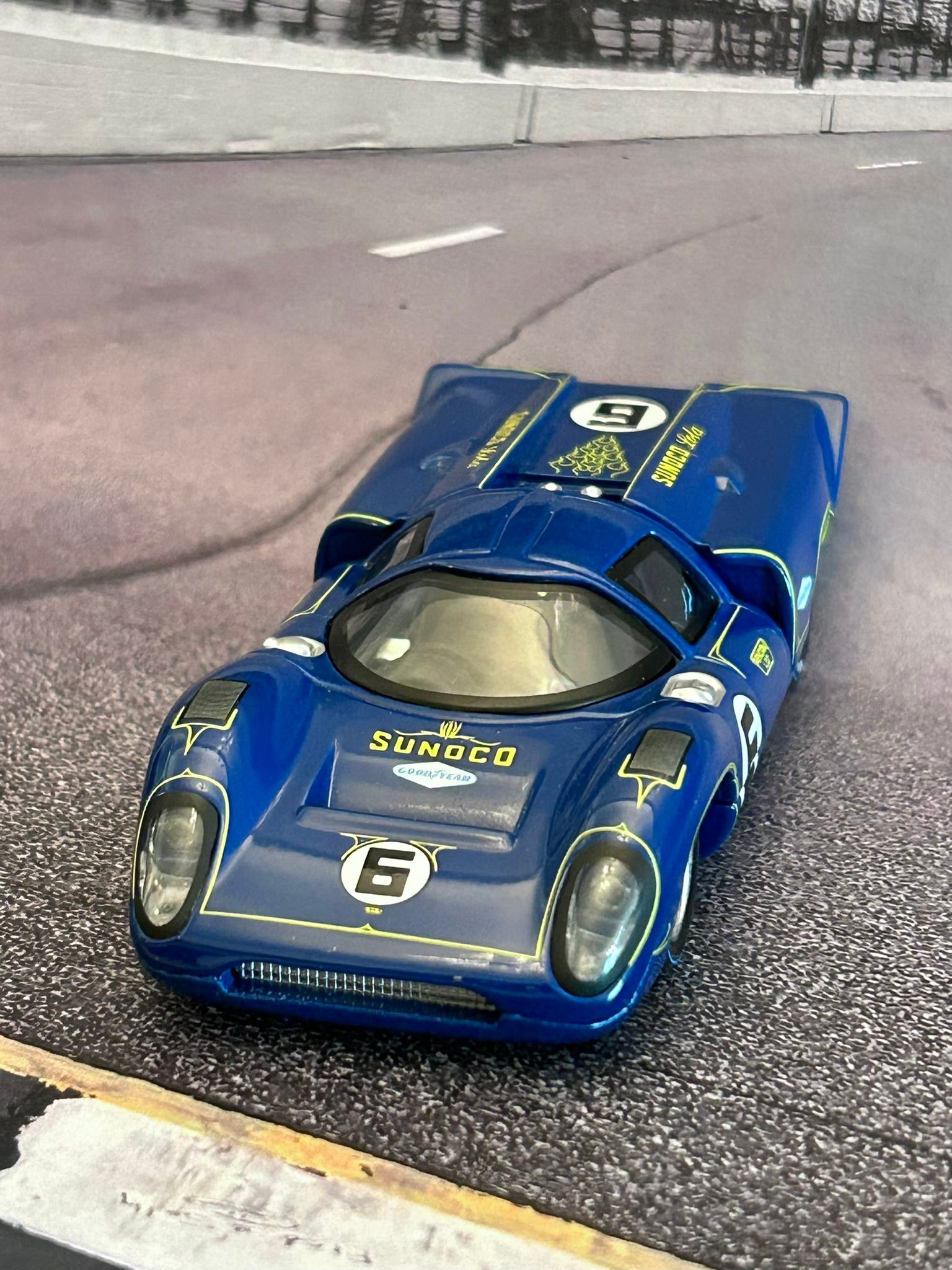 特価 gmp (1/18) ローラ T70 Mk.2 SUNOCO 1/18 Sunoco Lola by