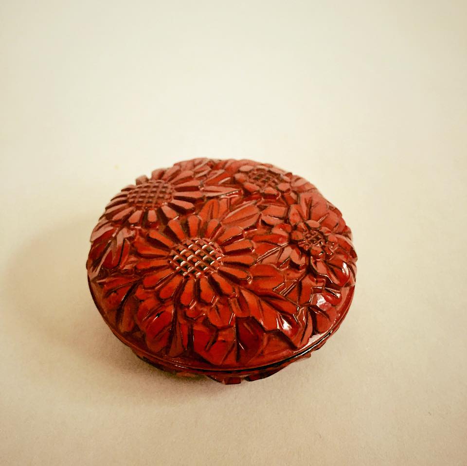 菊 鎌倉彫画像 薄茶用 鎌倉彫の茶托 五客 溜 菊彫茶托 五客