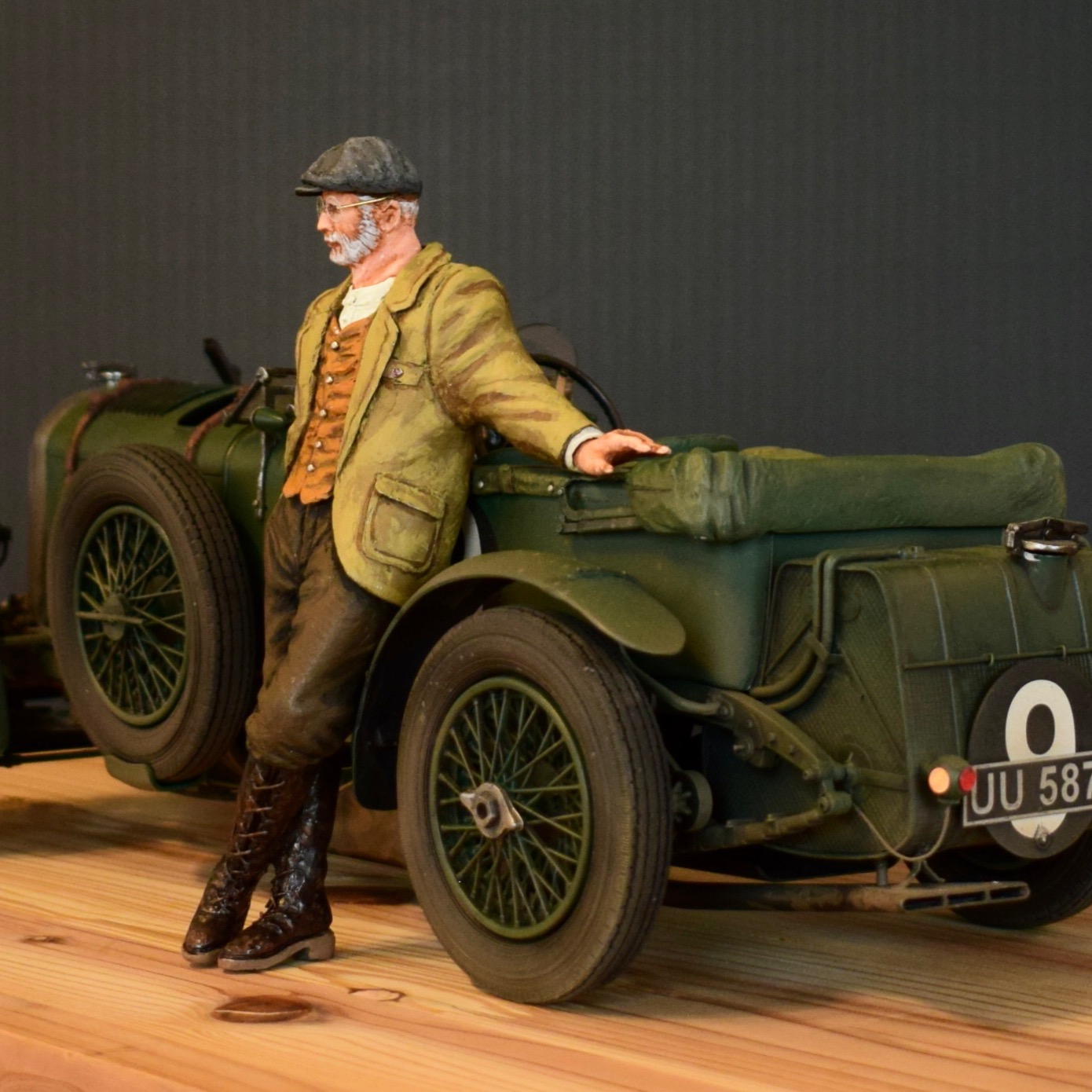 1/12 AIRFIX [ 1930 Bentley 4.5 Litre ] & scratch figure