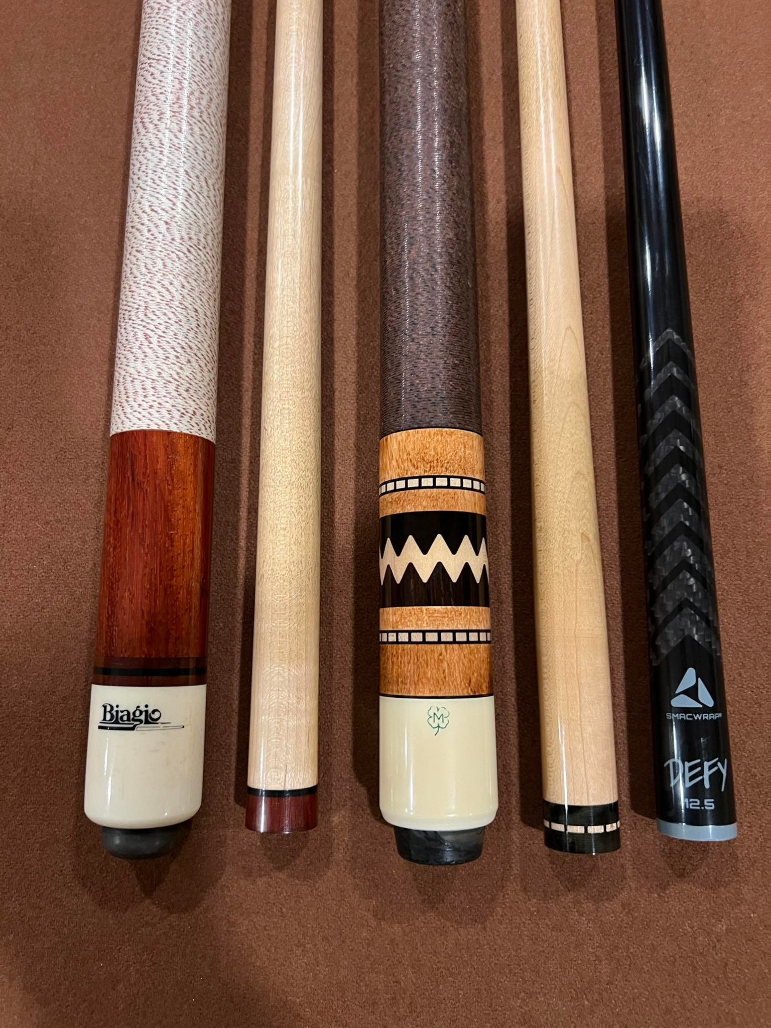 JOSS Custom Cues 1983 White Letter LogoJoss custom Cues