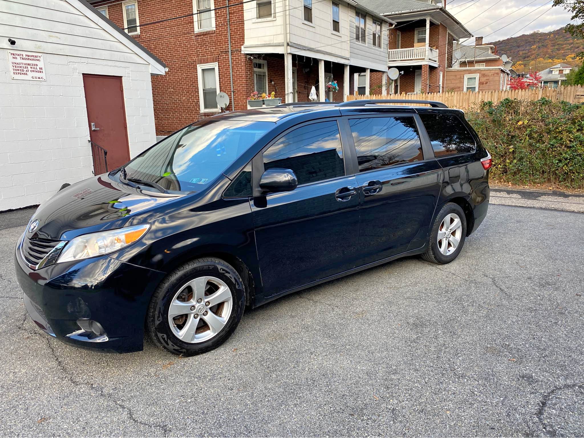 2015 Toyota Sienna · Limited Minivan 4D - Cars & Trucks - Mohnton
