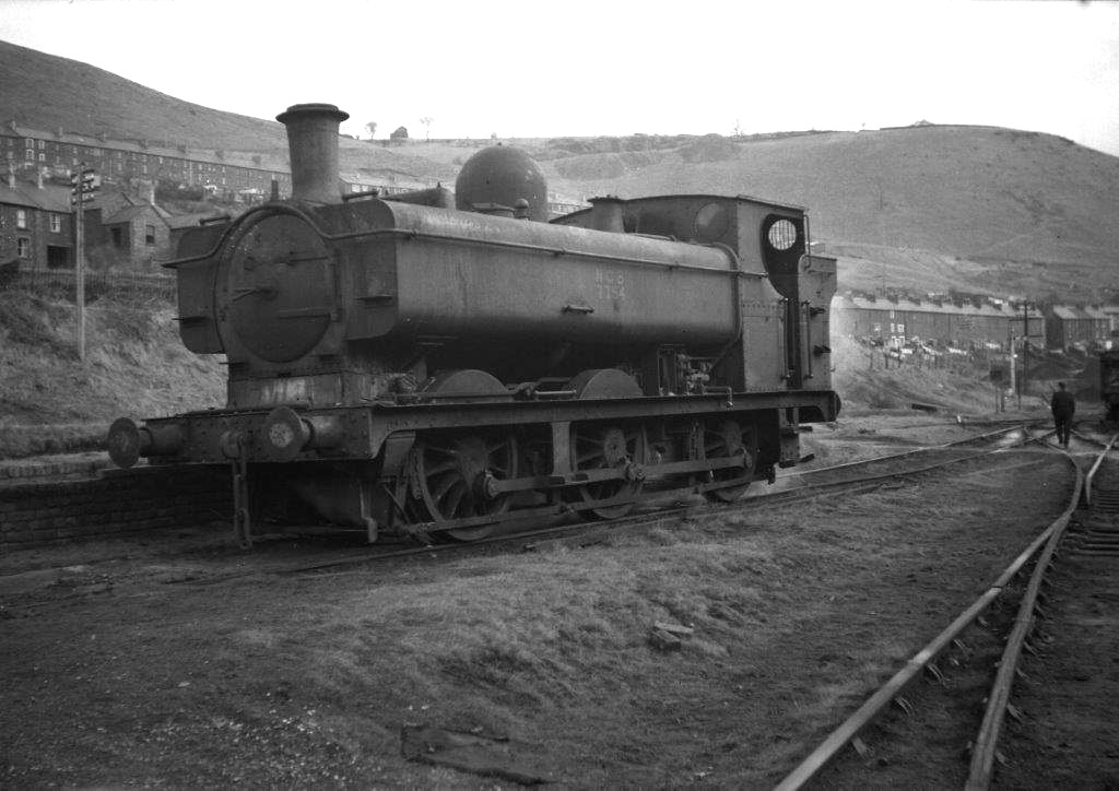 Bargoed And District Photo Archive | Pannier tank locomotive 7754 ...