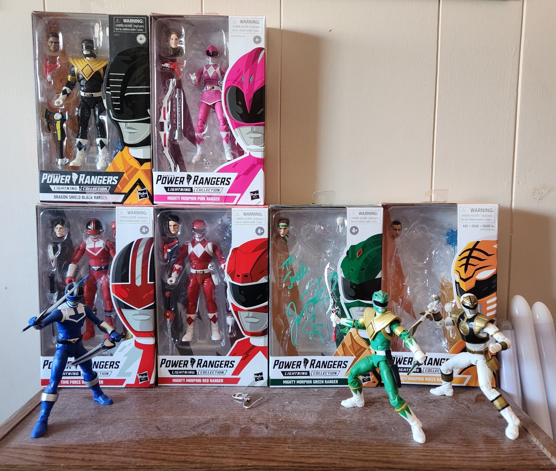 Here's an updated look at my collection of Power Rangers Lightning