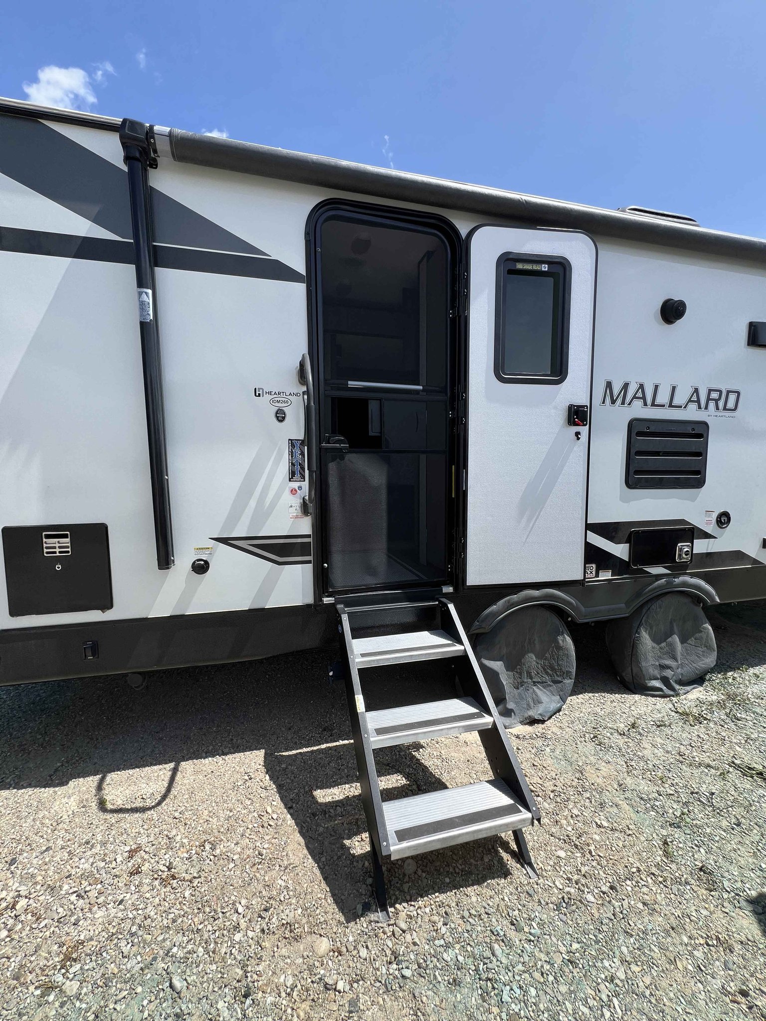 Lightly used Luxury: 2021 Mallard M31 - Ready for Snowbirds - RVs ...