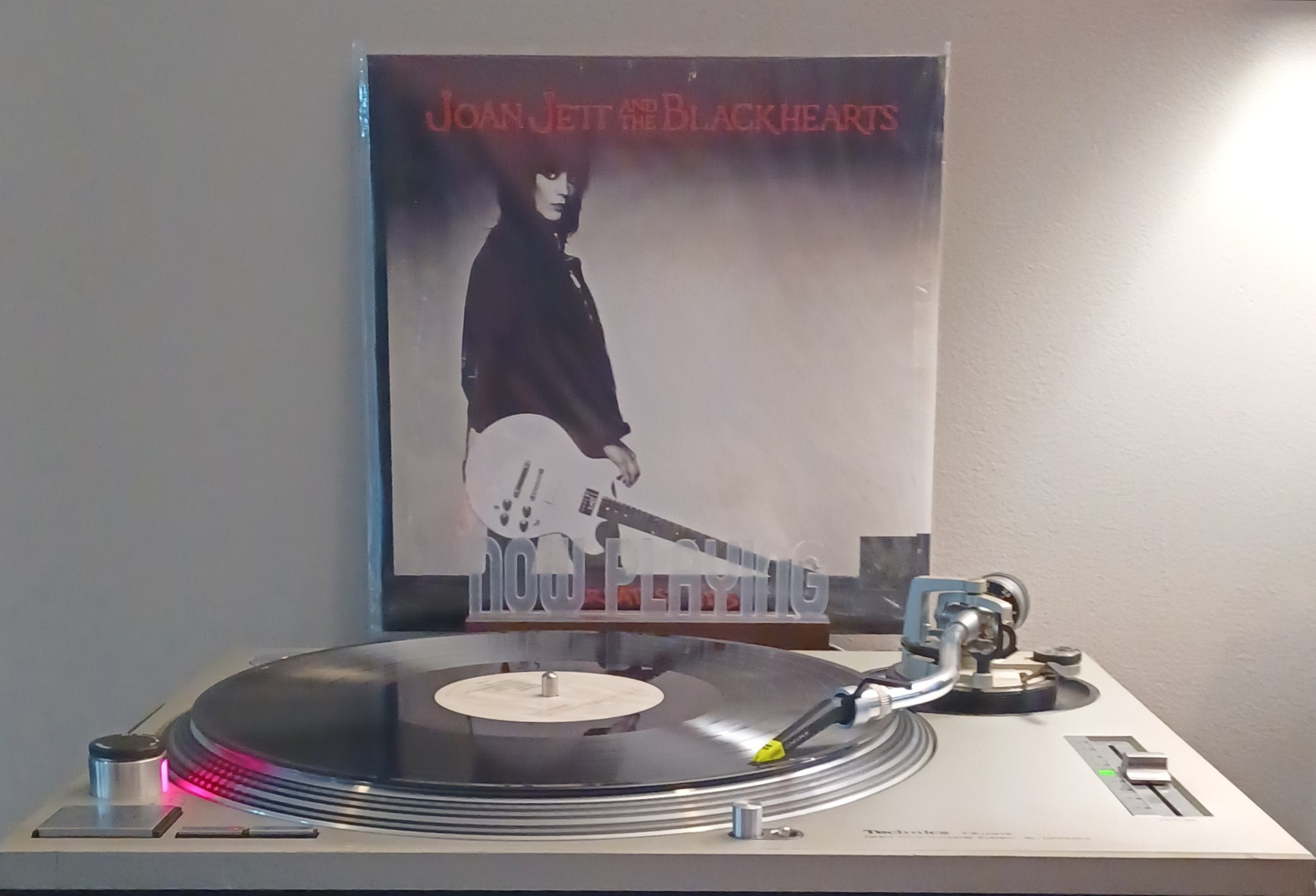Joan Jett-Greatest Hits Exclusive LP – Newbury Comics
