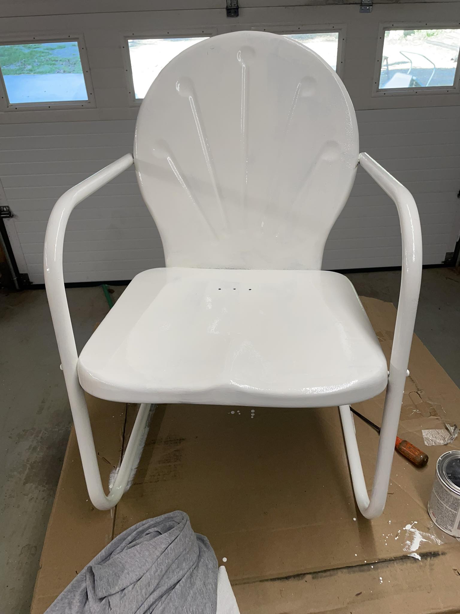 What is the name of this 50s style metal lawn chair?