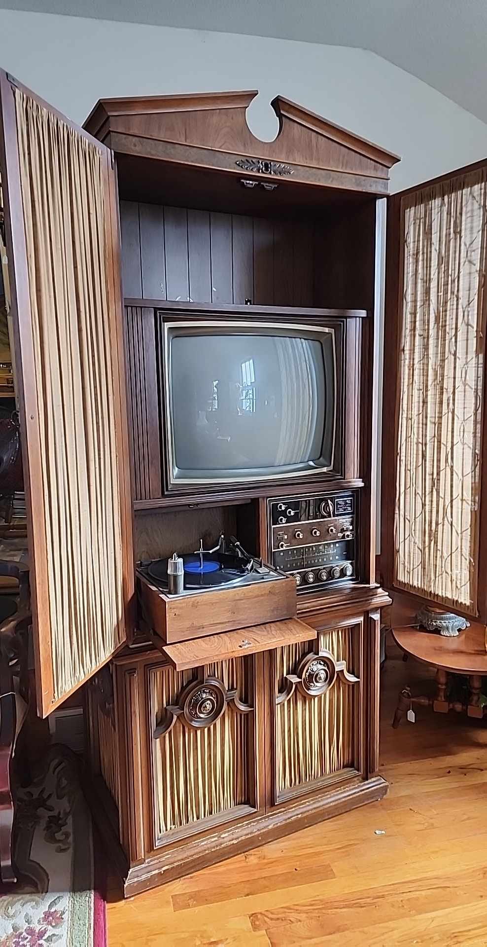 Where to find information on Magnavox Astro-Sonic console model