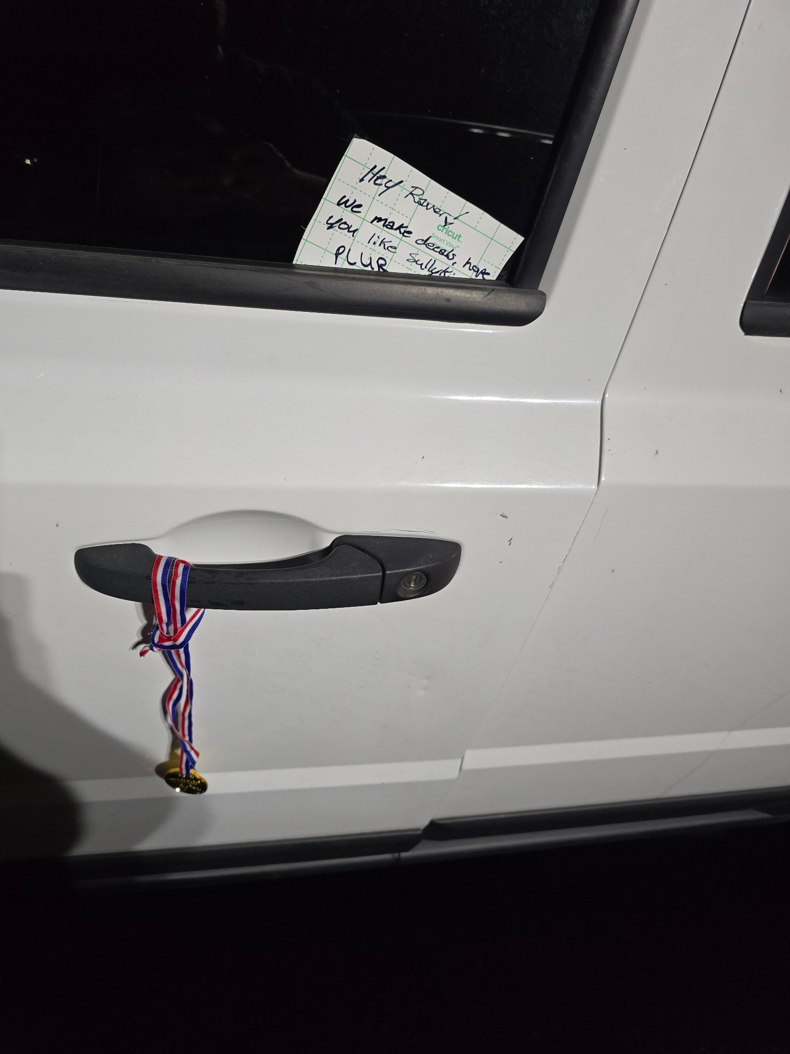 Mean People Suck - Sticker - 2 5/8 Round
