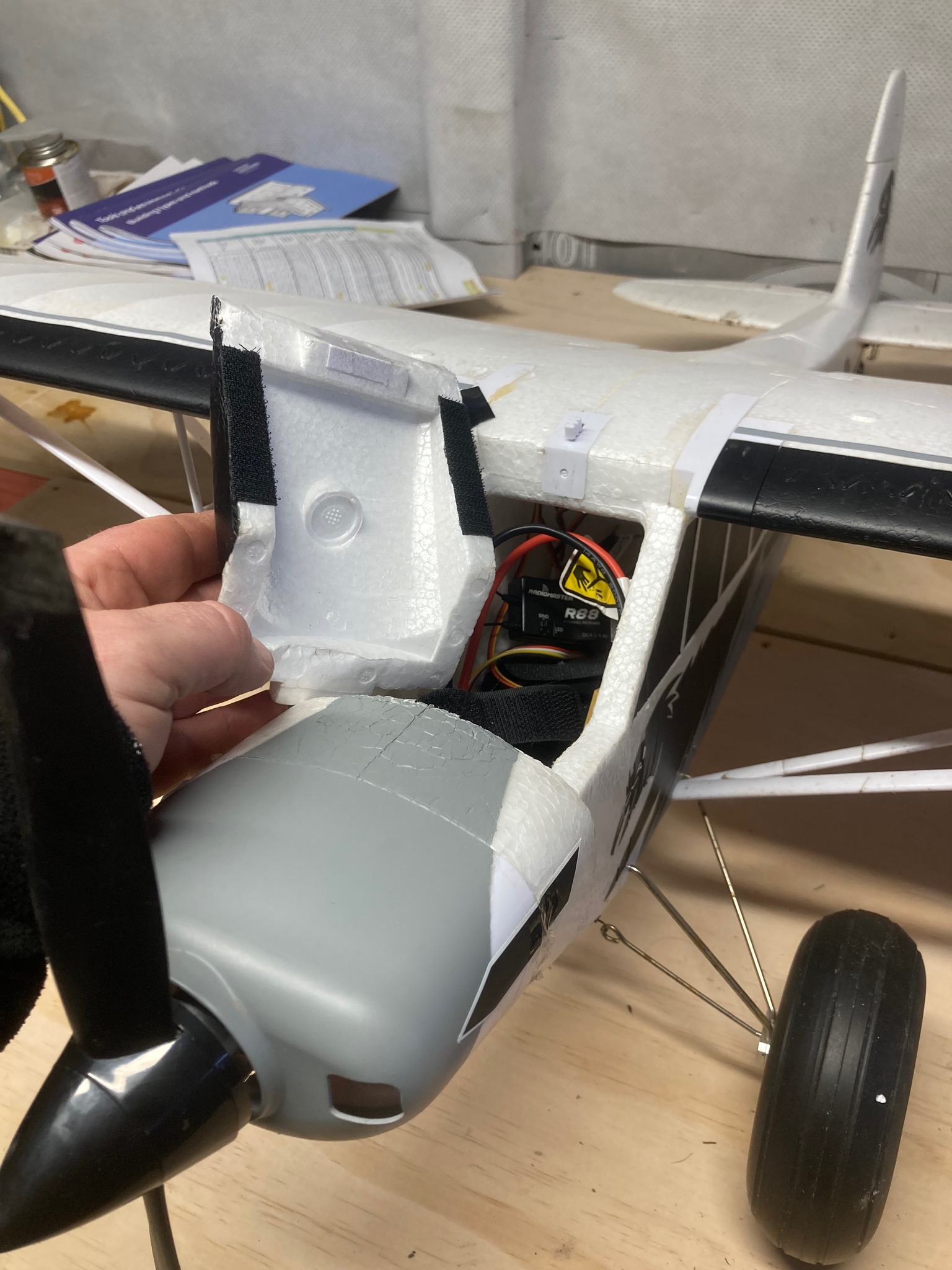 Canopy Hatch Lock Latch for RC Airplane Cockpit Cover Fixing, 23.5 x 13