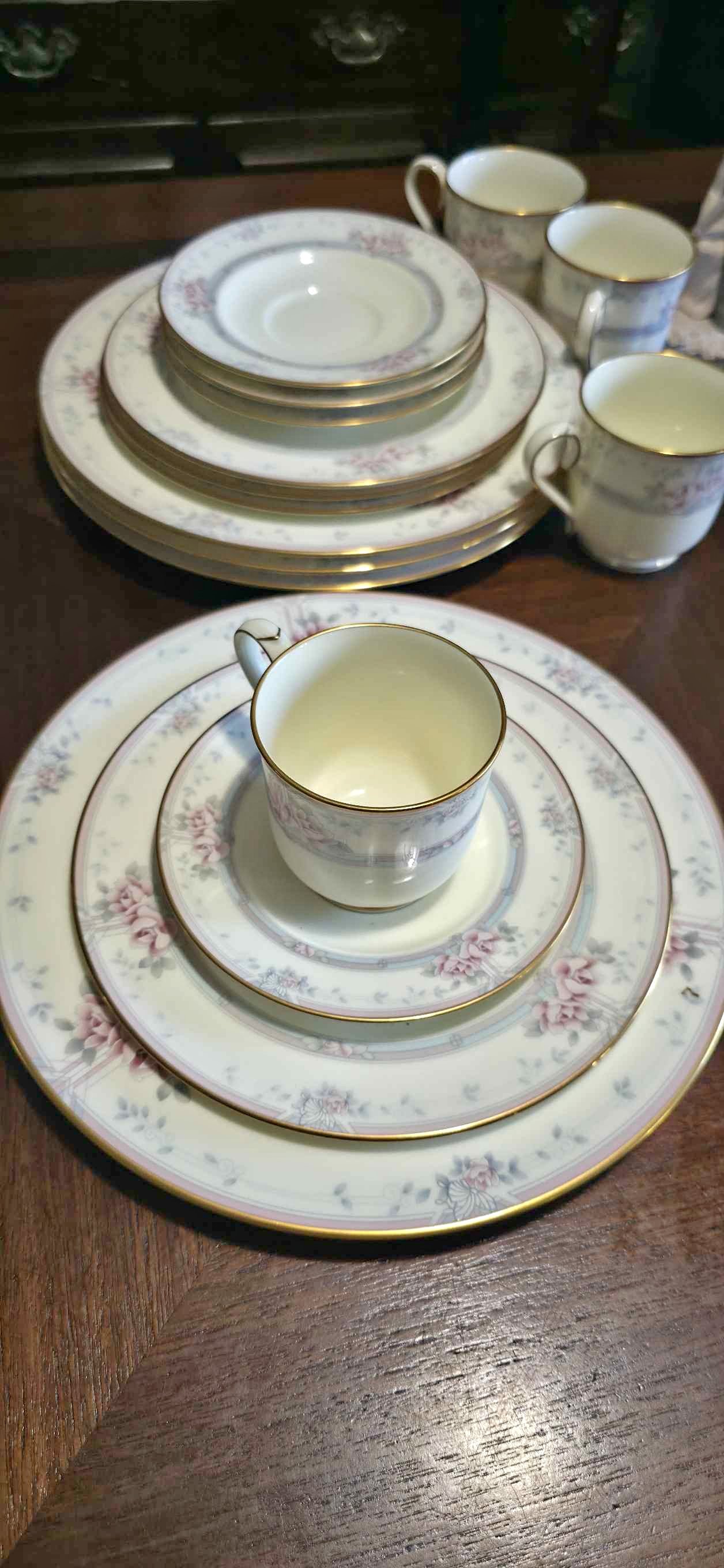 Noritake Bone China in the Magnificence pattern (number 9736 ...