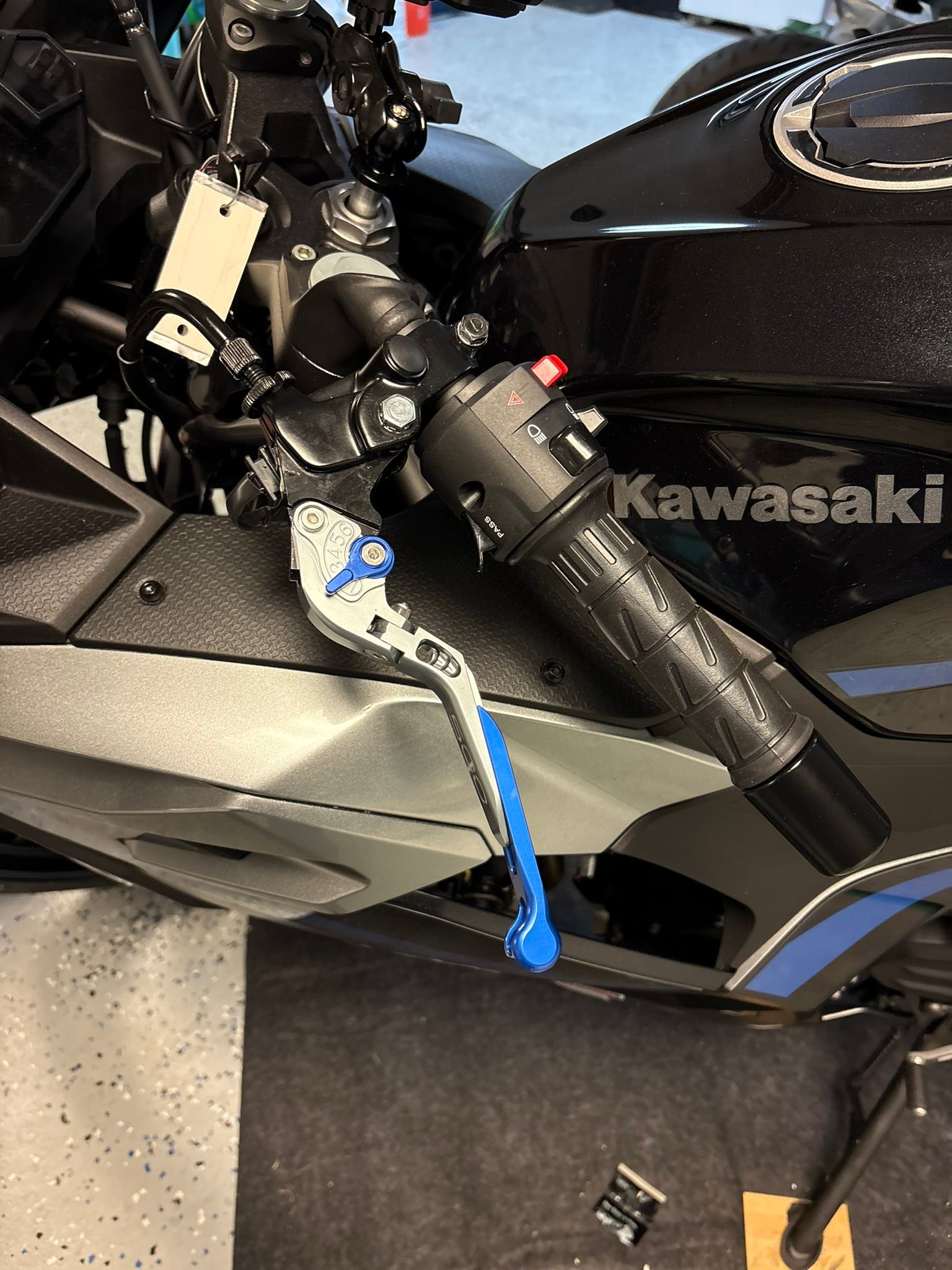 Riding my 2025 Kawasaki Ninja 500 after breaking arm