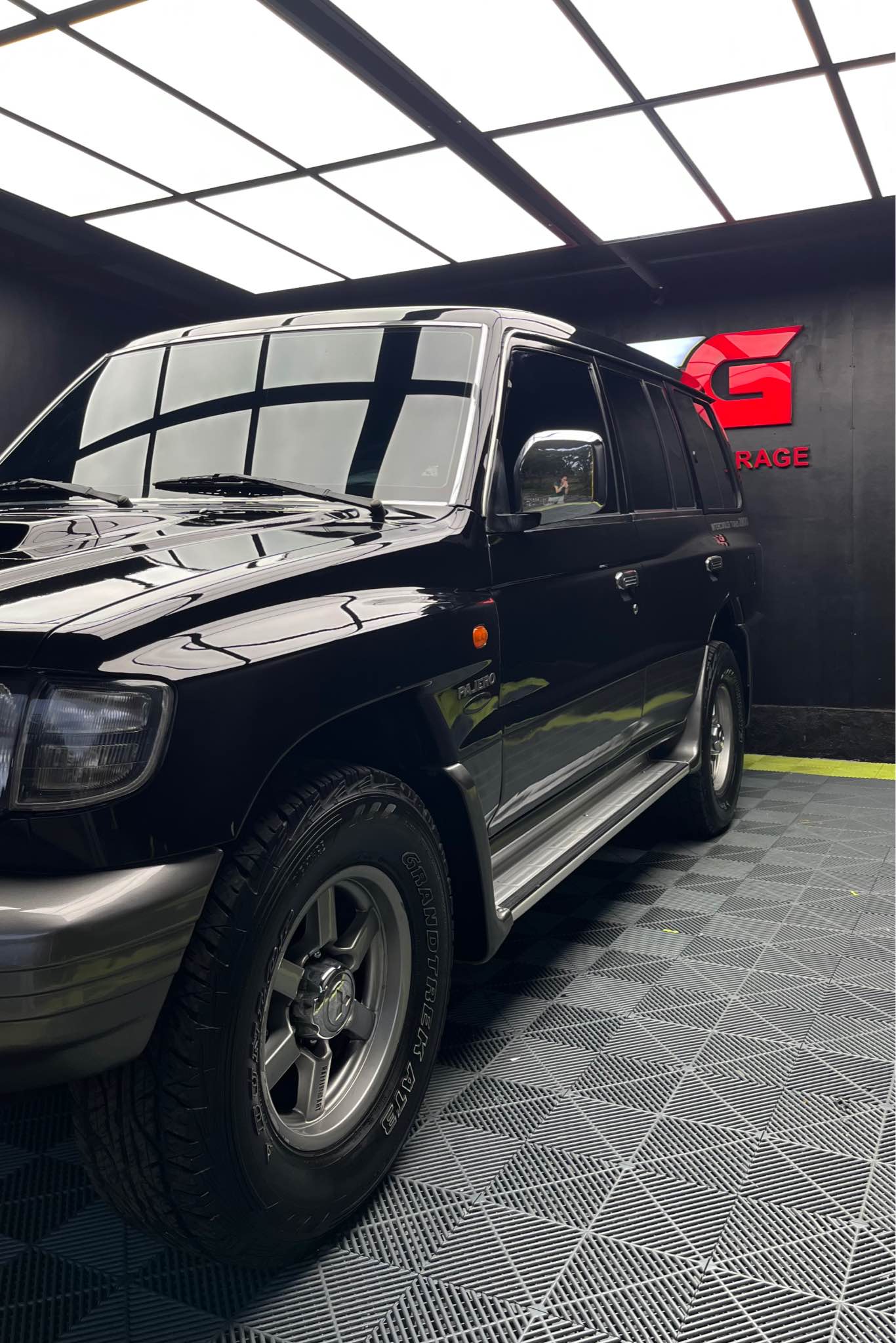 Bourrelet De Siège Avant Pour Mitsubishi Pajero 2007 Diesel 118kW - Référence AMD186080 - Occasion