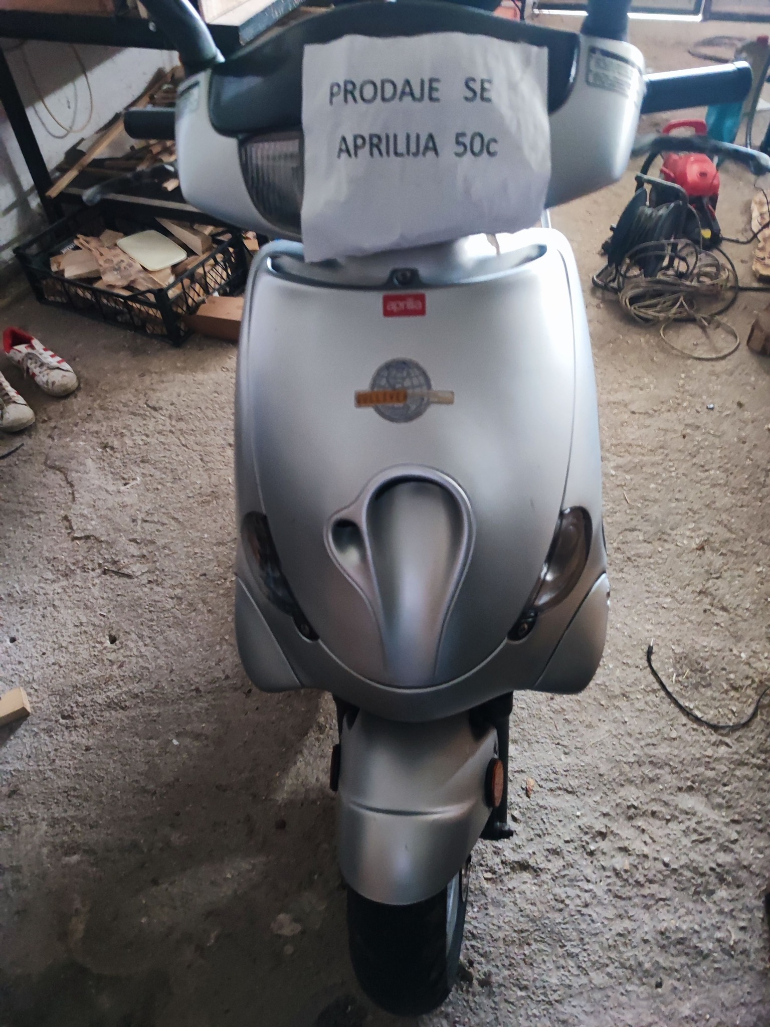 Aprilia extra cjena motor očuvan