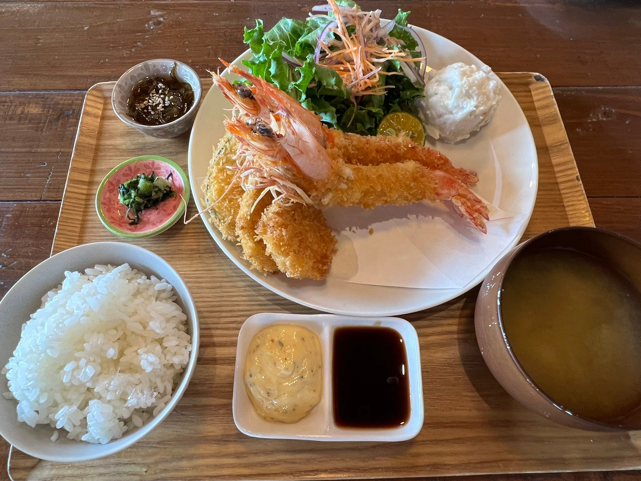 沖繩旅遊分享資訊站 | 推推推 沖繩 TAMAYA明蝦飯 店家自己養殖蝦 #近古宇利 | Facebook