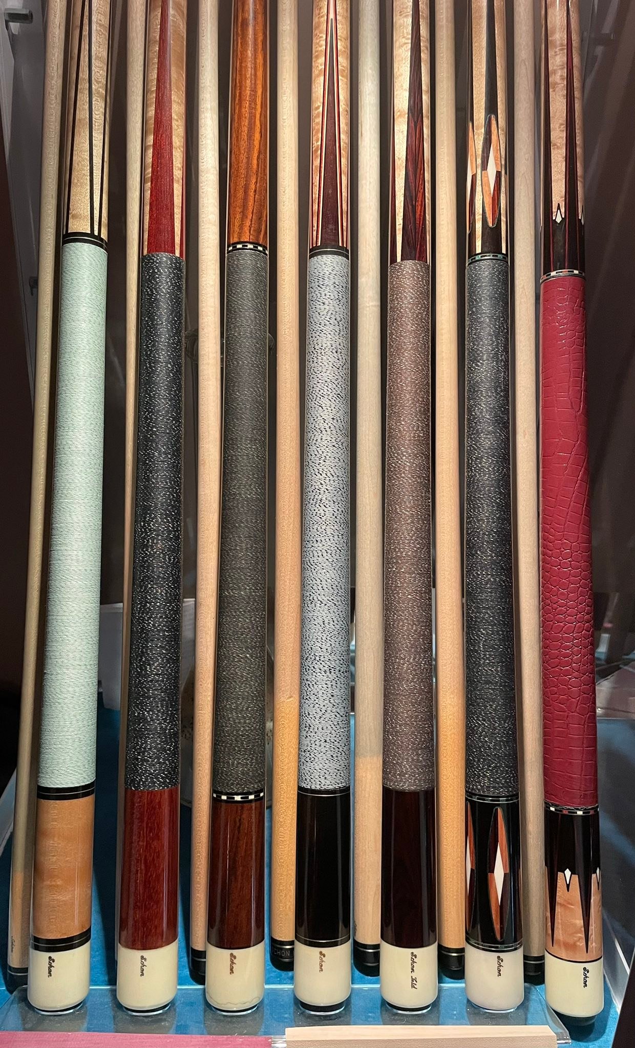 Are early Schon/Runde cues from 1981 more valuable than later models?
