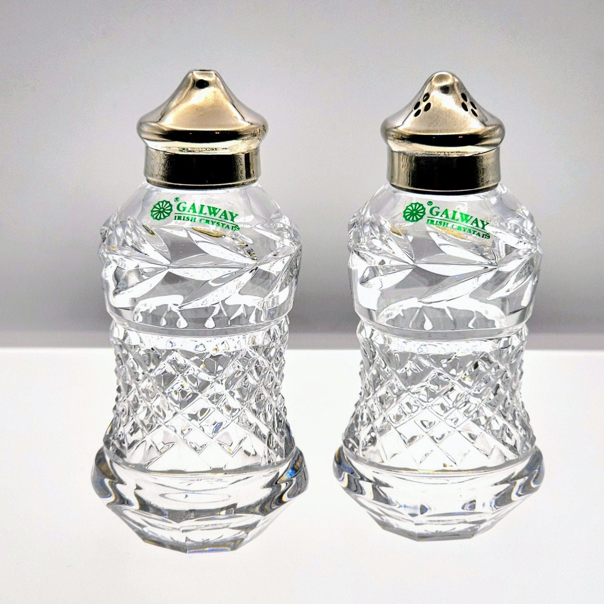 Add a touch of timeless Irish elegance to your table with these 