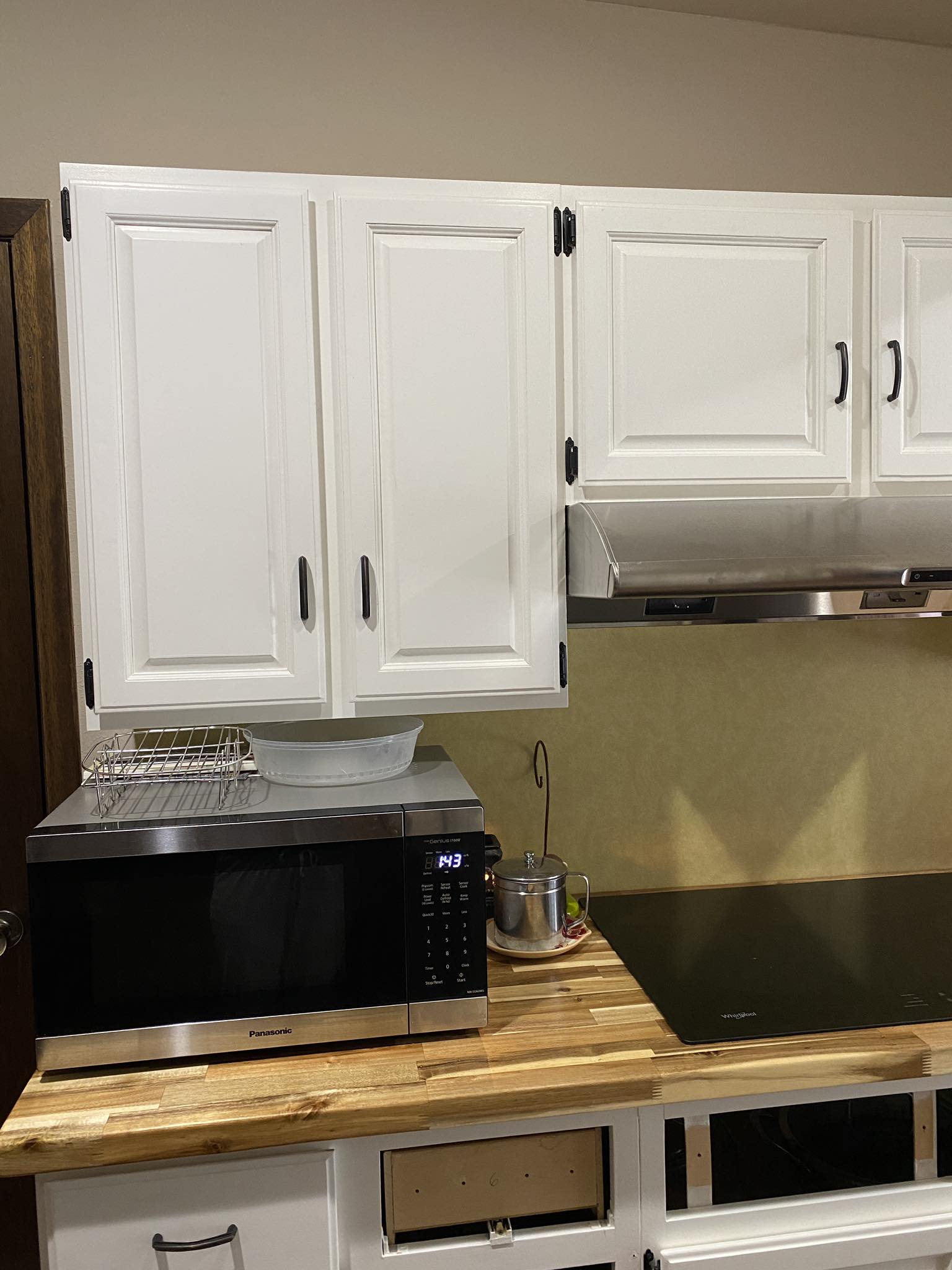 Best Place to Put Microwave in Kitchen: Optimize Space Effortlessly