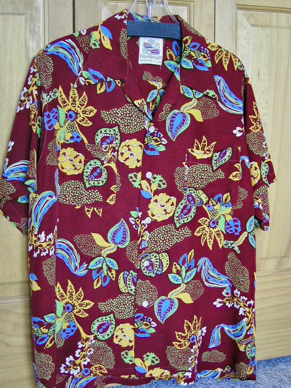 I received my vintage 40s/50s Bing Crosby Aloha shirt today