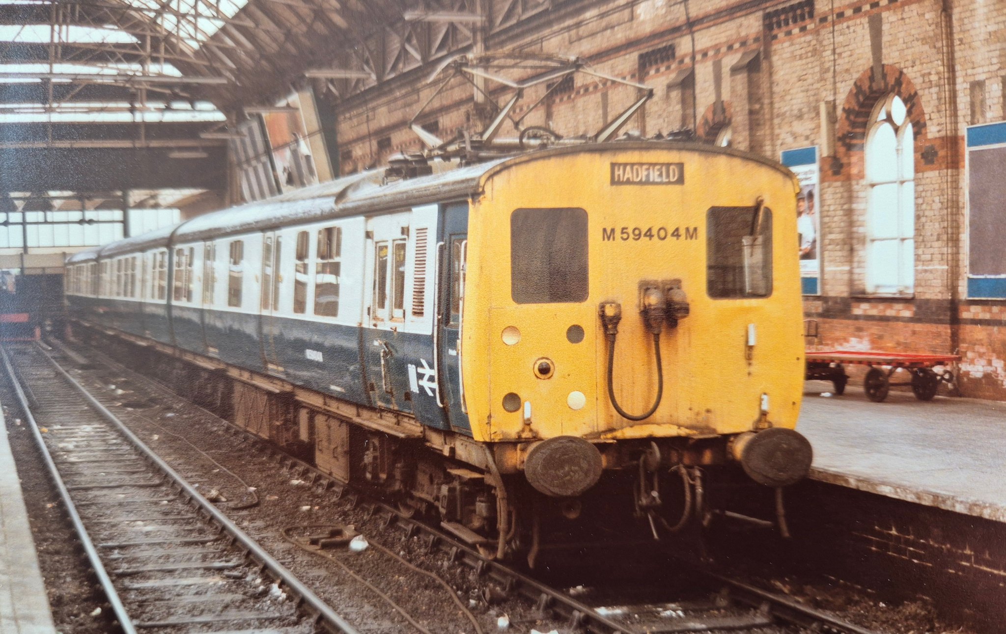 Rail Thing - 80s UK Railscene | Class 506 unit at Manchester Piccadilly ...