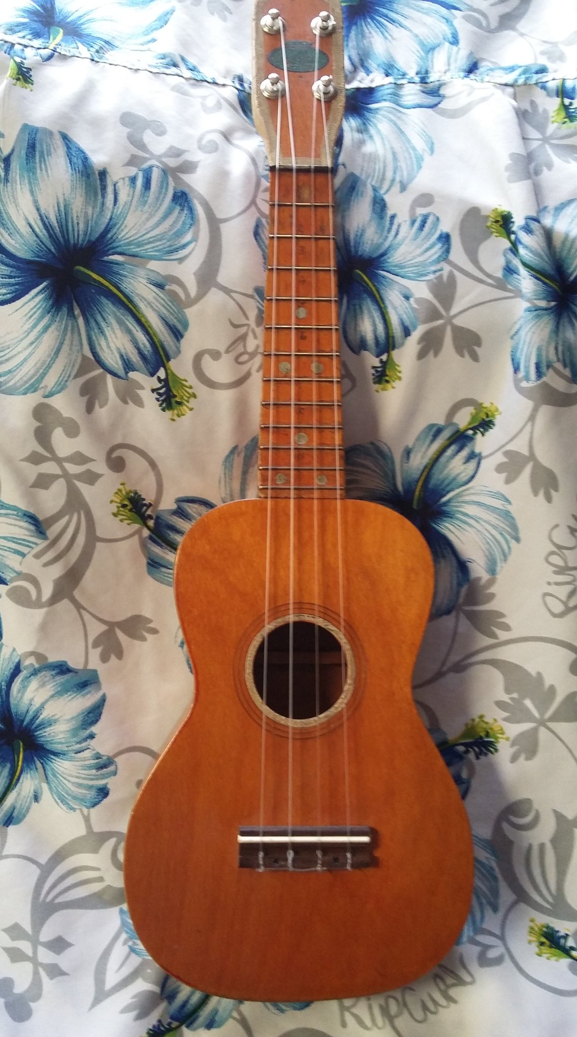 Ohta San - Ukulele Isle - 1965 - Decca A really super Uke record